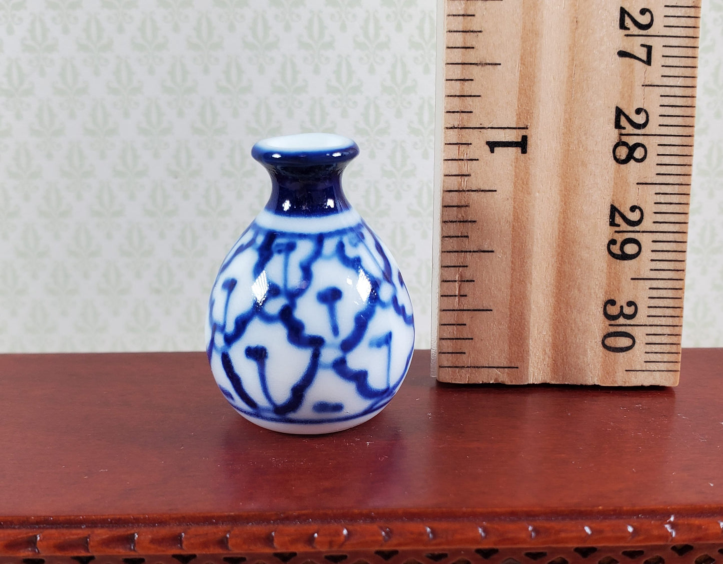 Dollhouse Large Pot Belly Vase Blue & White Patterned Ceramic 1:12 Scale Miniature 1"