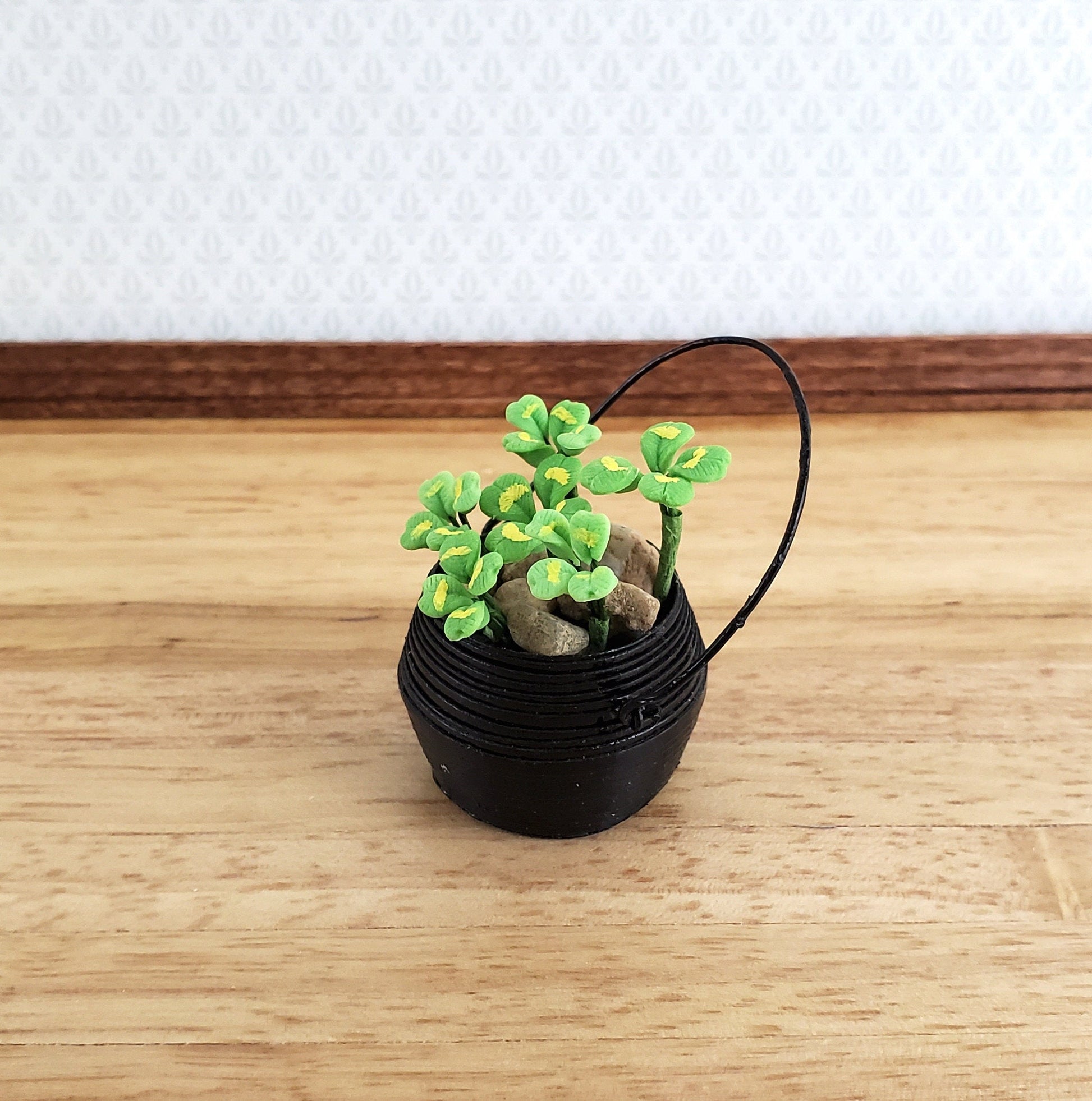 Miniature Clovers Shamrocks 4 Leaf in Cauldron Style Pot 1:12 Scale Dollhouse