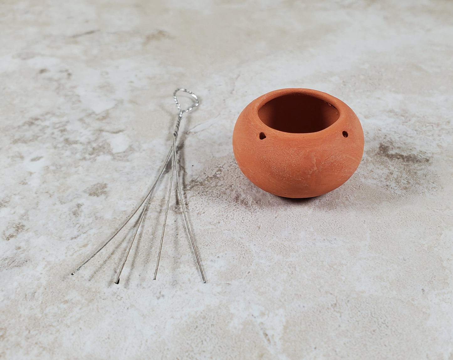 Dollhouse Large Round Hanging Terra Cotta Planter 1:12 Scale Miniature