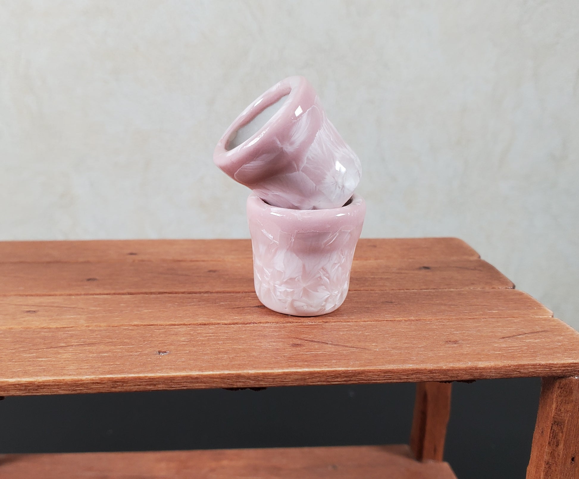 Dollhouse Patterned Pink Ceramic Pot Set of 2 1:12 Scale Miniature