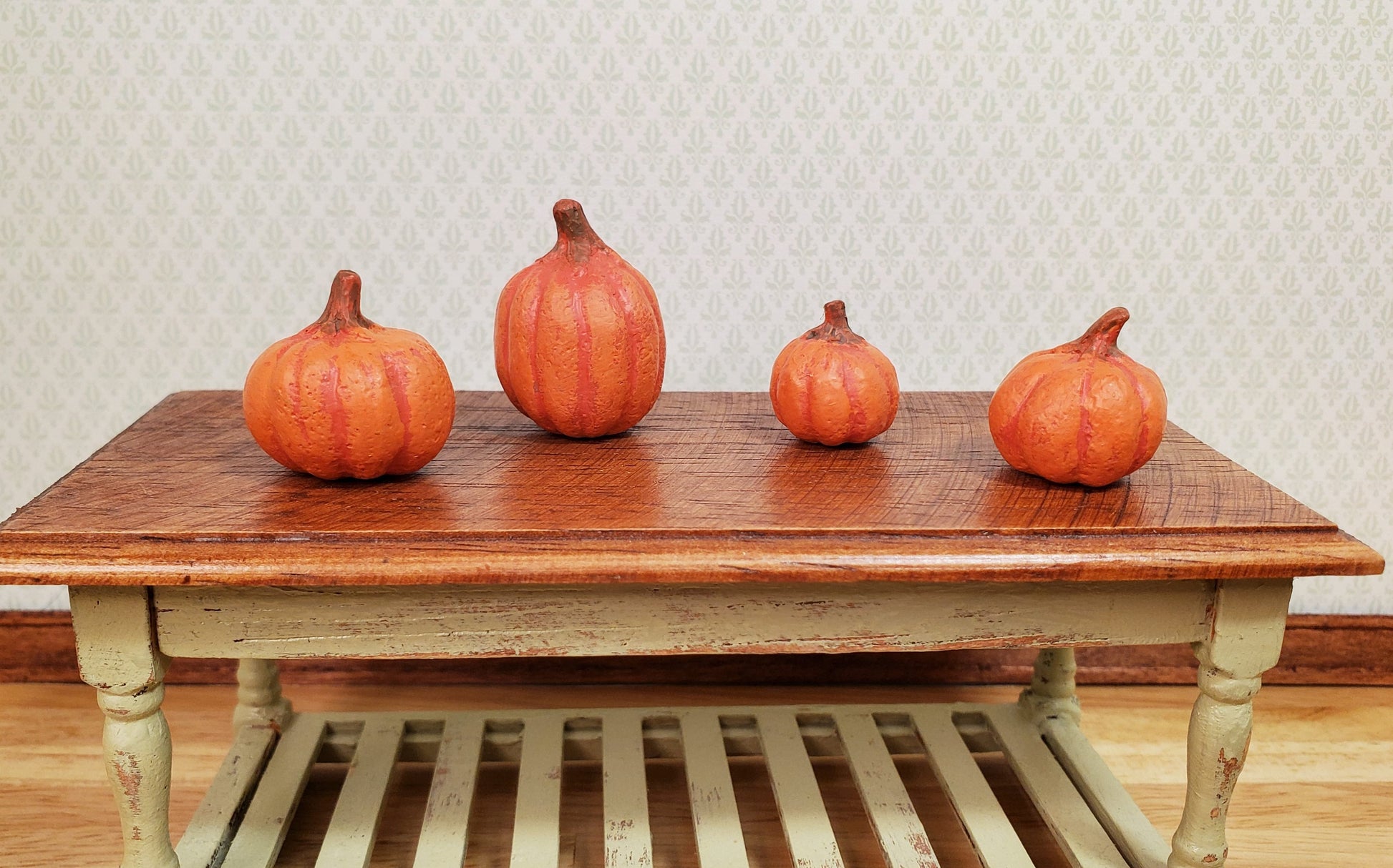Dollhouse Pumpkins x4 Assorted 1:12 Scale Miniatures Halloween Fall Decor