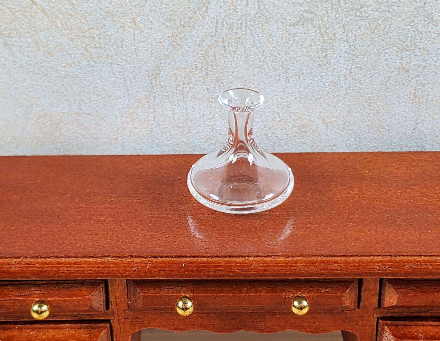 Dollhouse Clear Wide Bottom Round Curvy Vase 1:12 Scale Miniature