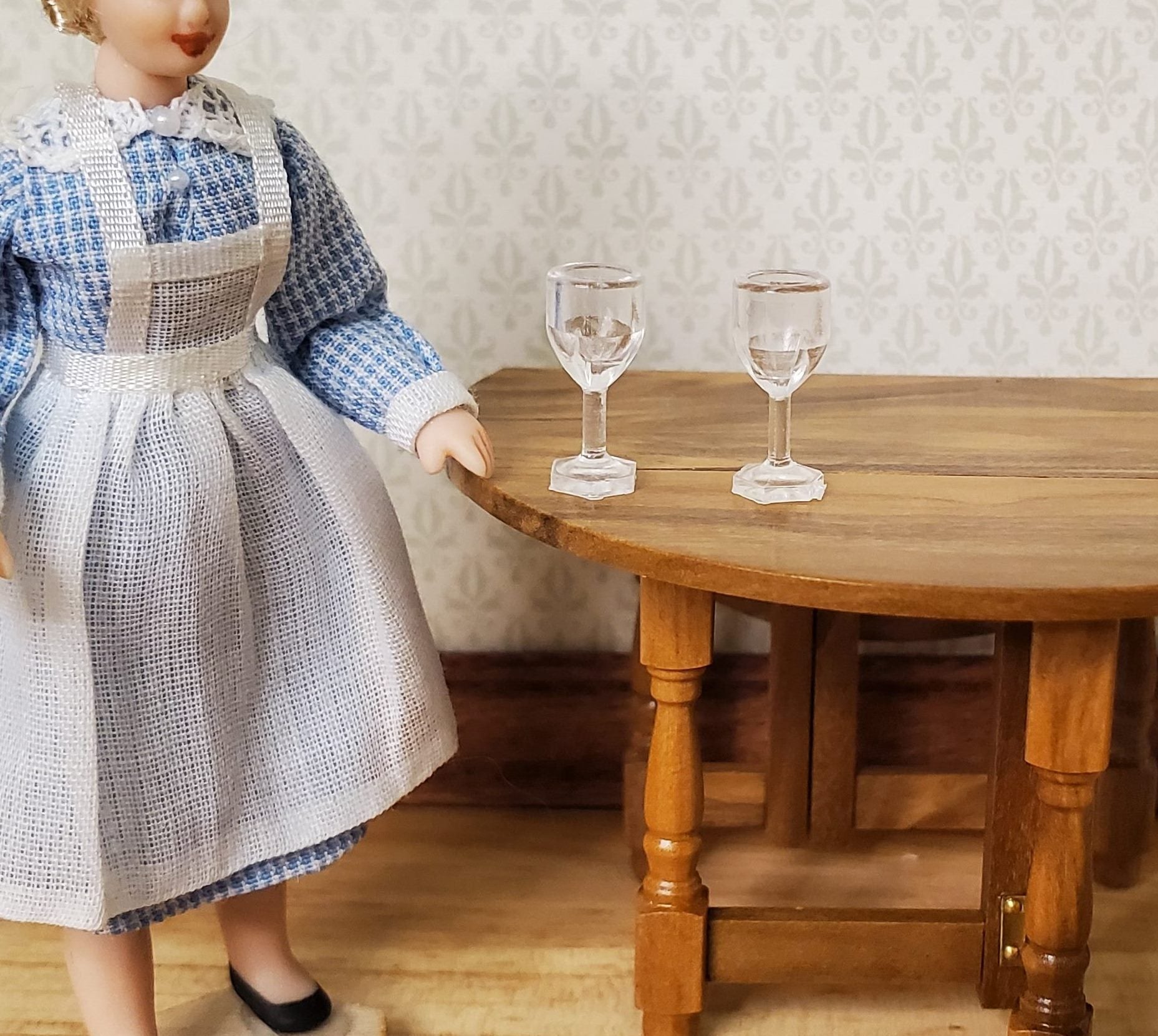 Dollhouse HALF SCALE Cut Stemware Wine Glasses Fancy x2 plastic 1:24
