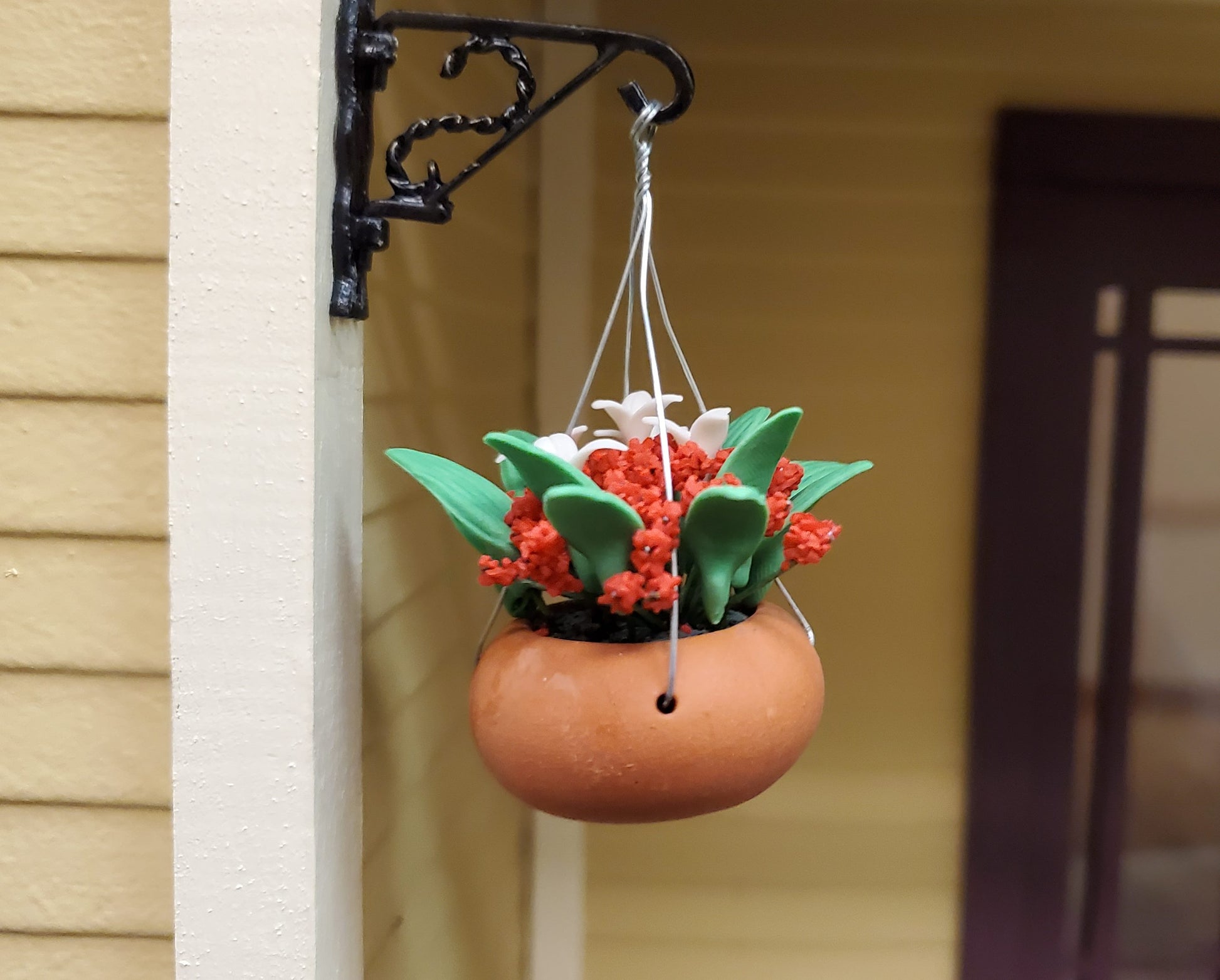 Dollhouse Red & White Flowers in a Hanging Terra Cotta Pot 1:12 Scale Miniature