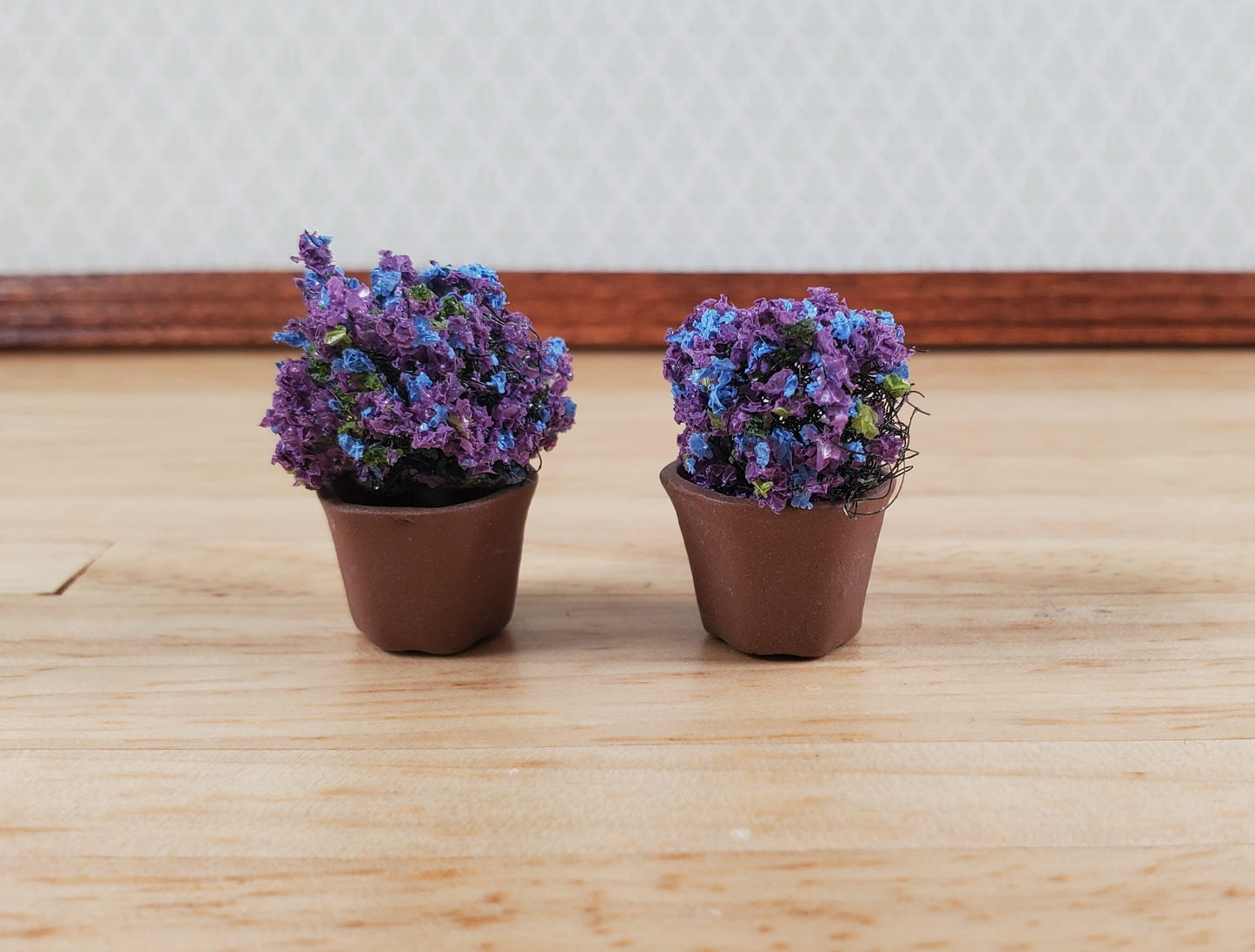 Dollhouse Brown Terra Cotta Garden Planter 1:12 Scale Miniature Flower Pot