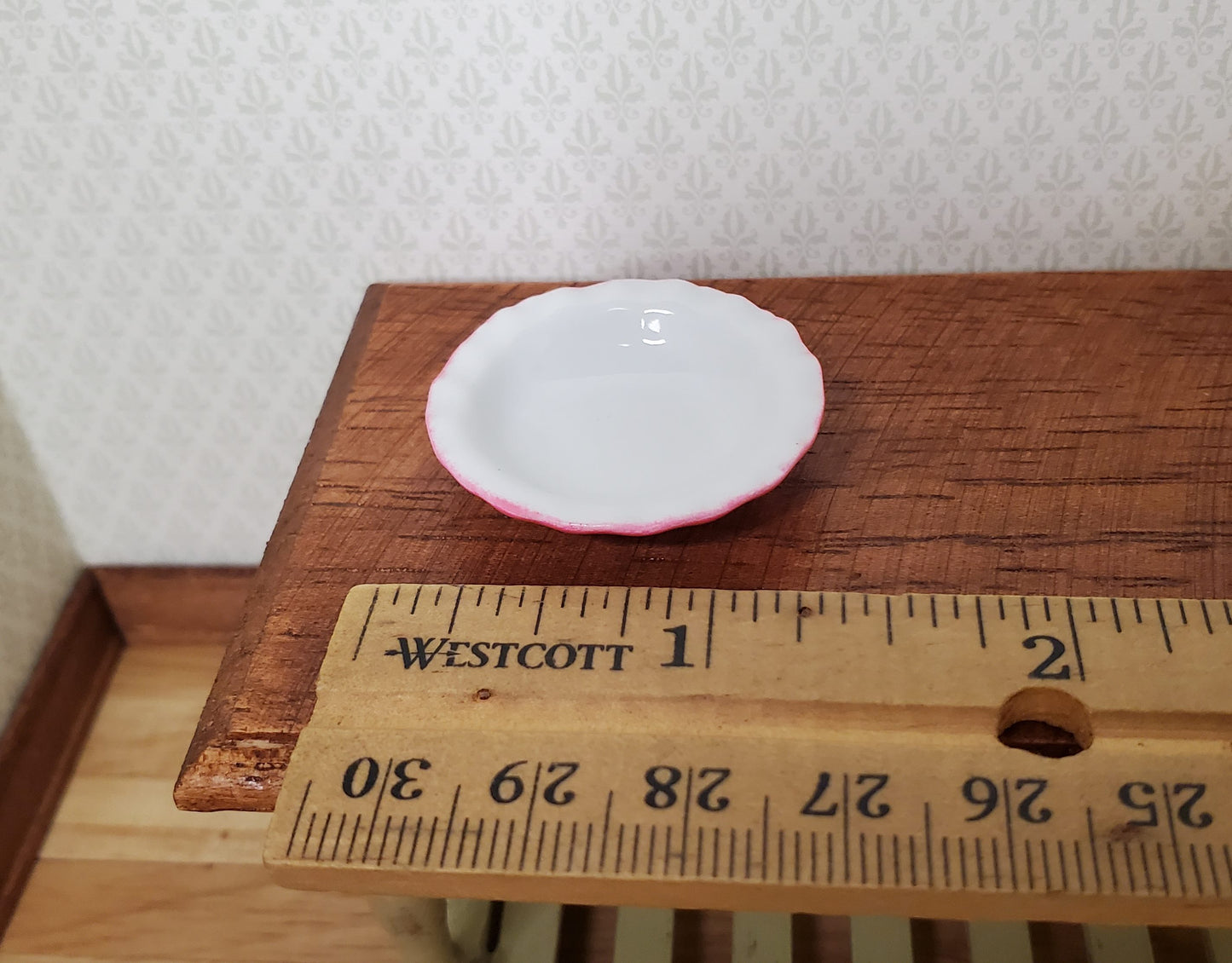Dollhouse Pie Plate Ceramic Pink 1:12 Scale Miniature Kitchen Accessory