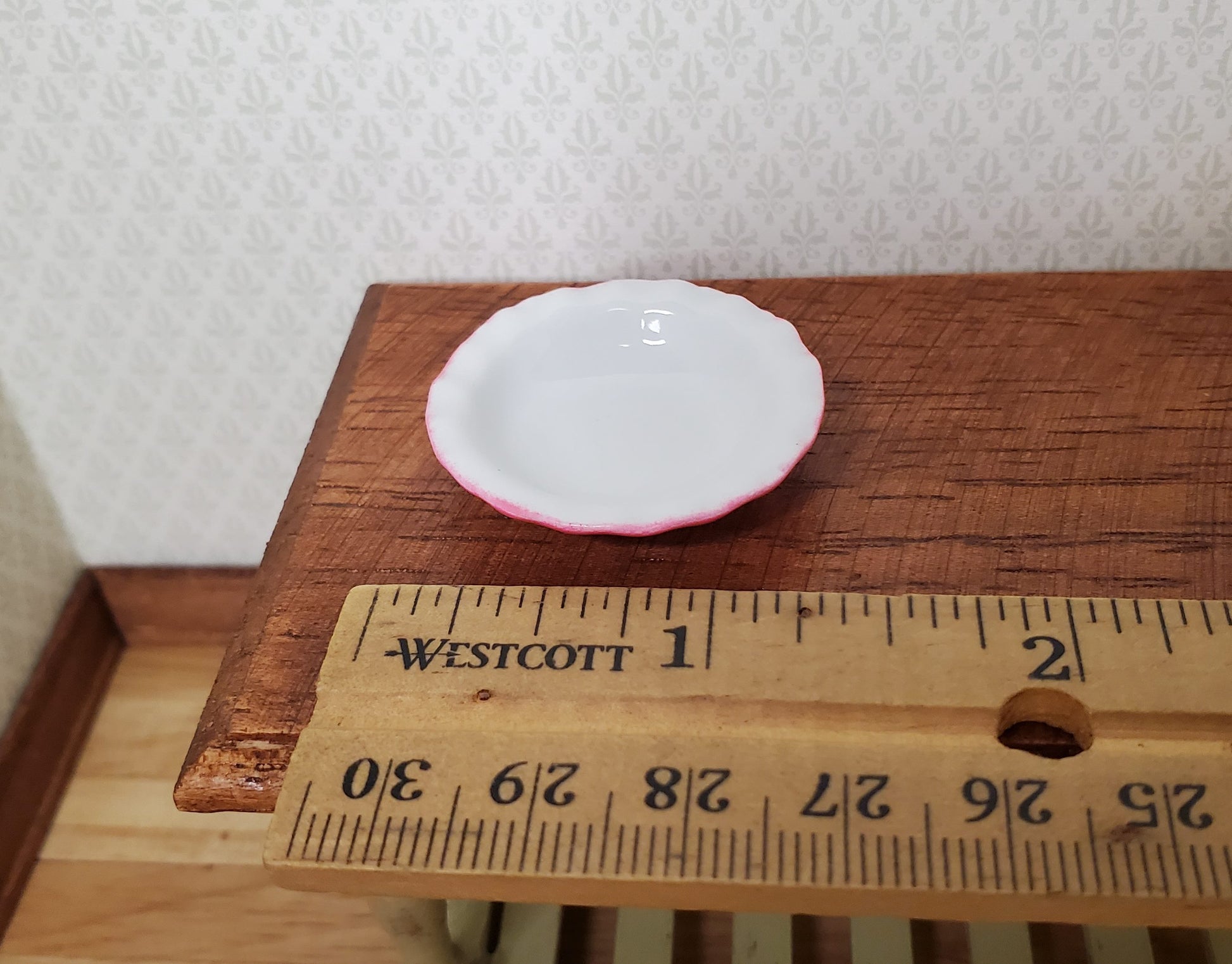 Dollhouse Pie Plate Ceramic Pink 1:12 Scale Miniature Kitchen Accessory