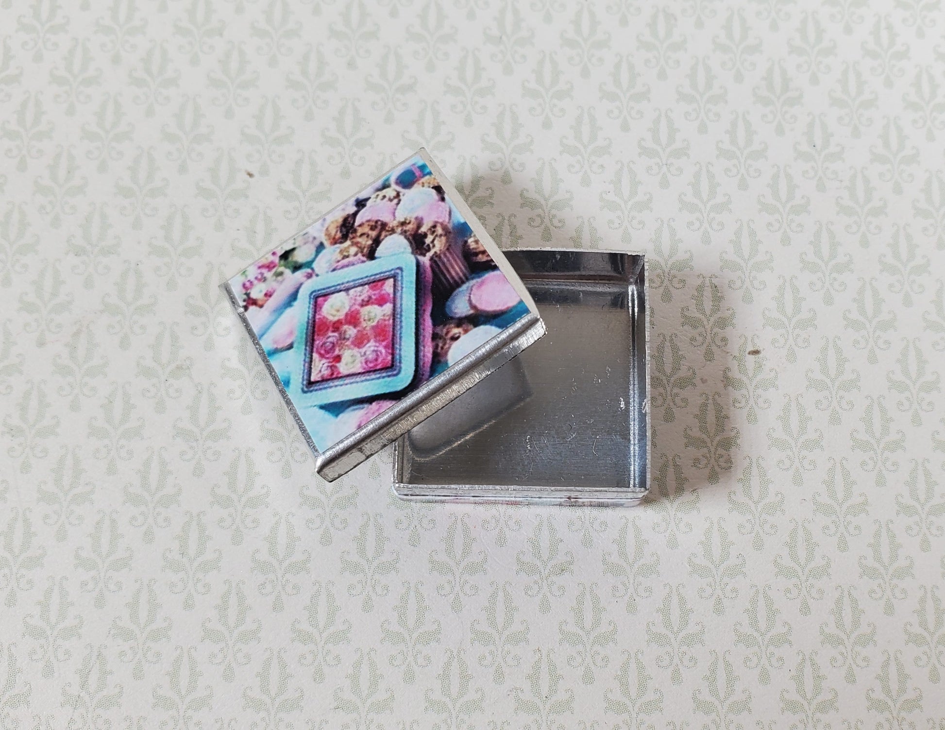 Dollhouse Square Sweets Tin Empty 1:12 Scale Miniature