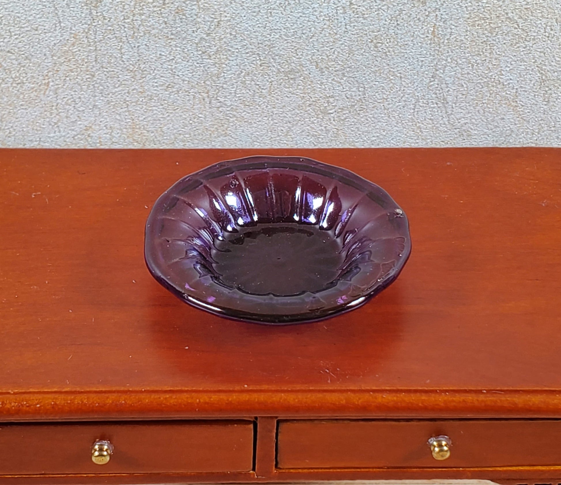 Dollhouse Large Ribbed Glass Bowl Purple 1:12 Scale Miniature Kitchen Dish