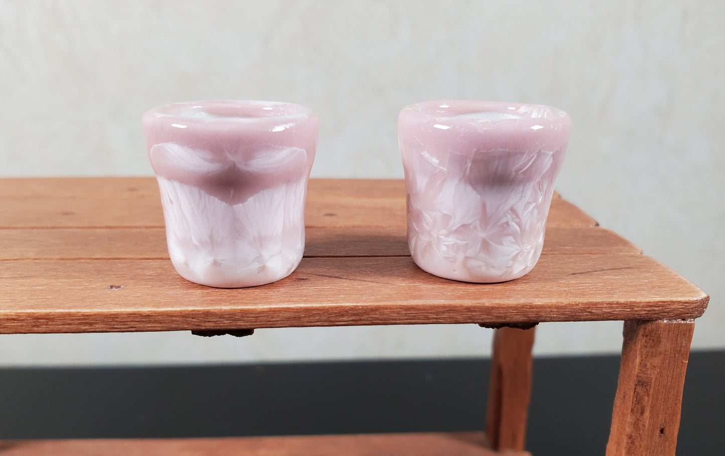 Dollhouse Patterned Pink Ceramic Pot Set of 2 1:12 Scale Miniature