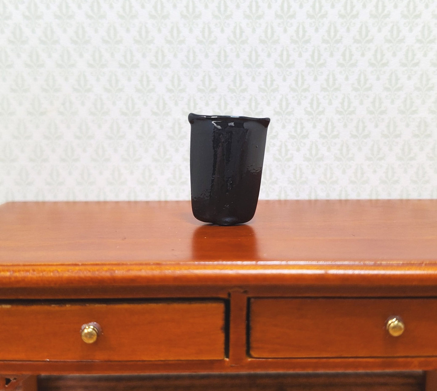Dollhouse Crimped Narrow Vase Black 1:12 Scale Miniature Halloween Decor