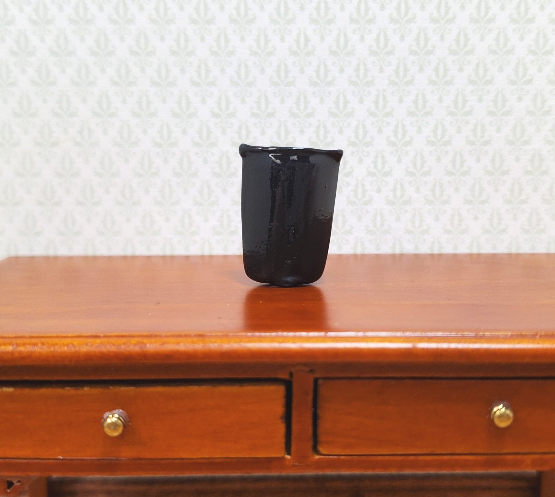 Dollhouse Crimped Narrow Vase Black 1:12 Scale Miniature Halloween Decor