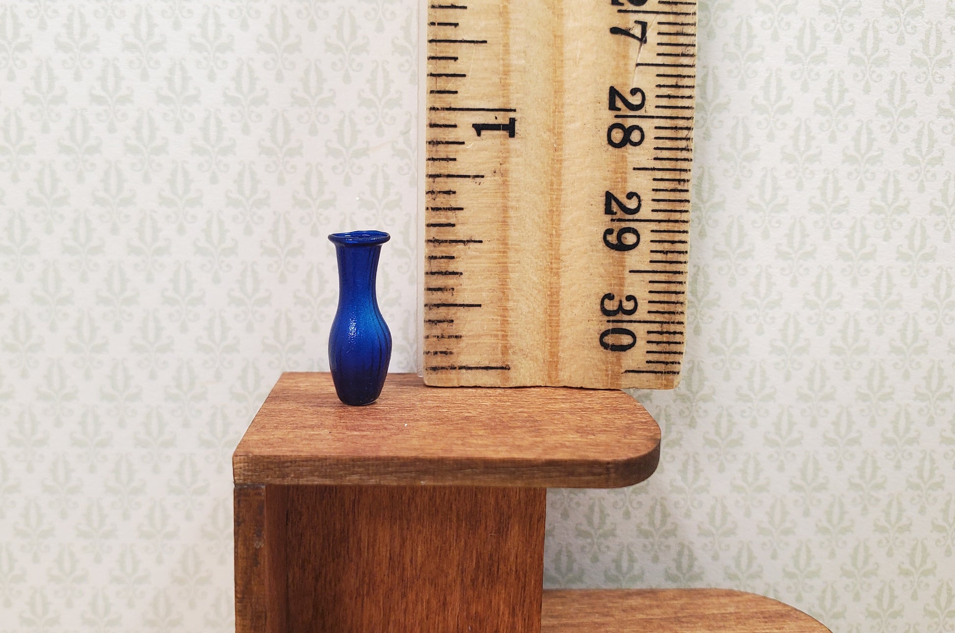 Dollhouse Dark Blue Glass Bud Vase 1:12 Scale Miniature Flowers Decoration