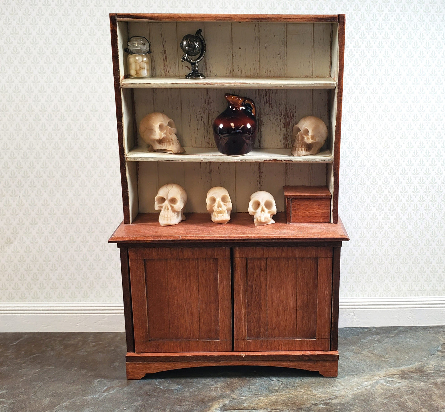Miniature Skulls Tiny 5 Random 1:12 Scale Halloween Decoration Scale Model Resin