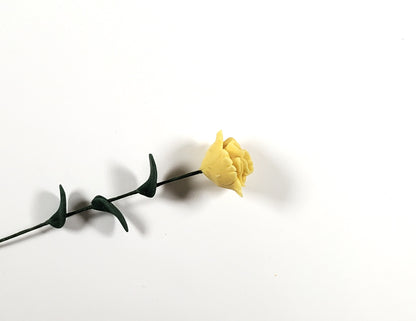 Dollhouse Yellow Carnation Single Stem with Foliage 1:12 Scale Miniature