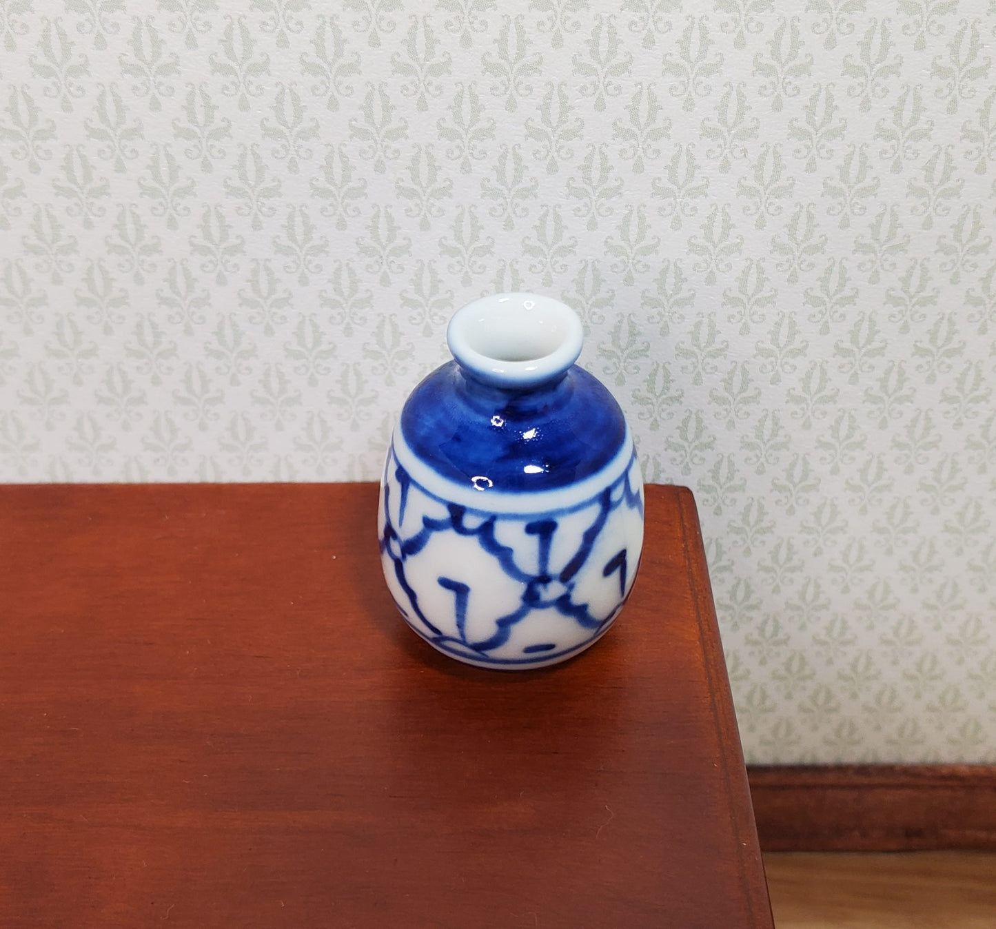 Dollhouse Large Blue & White Decorative Vase Ceramic 1:12 Scale Miniature