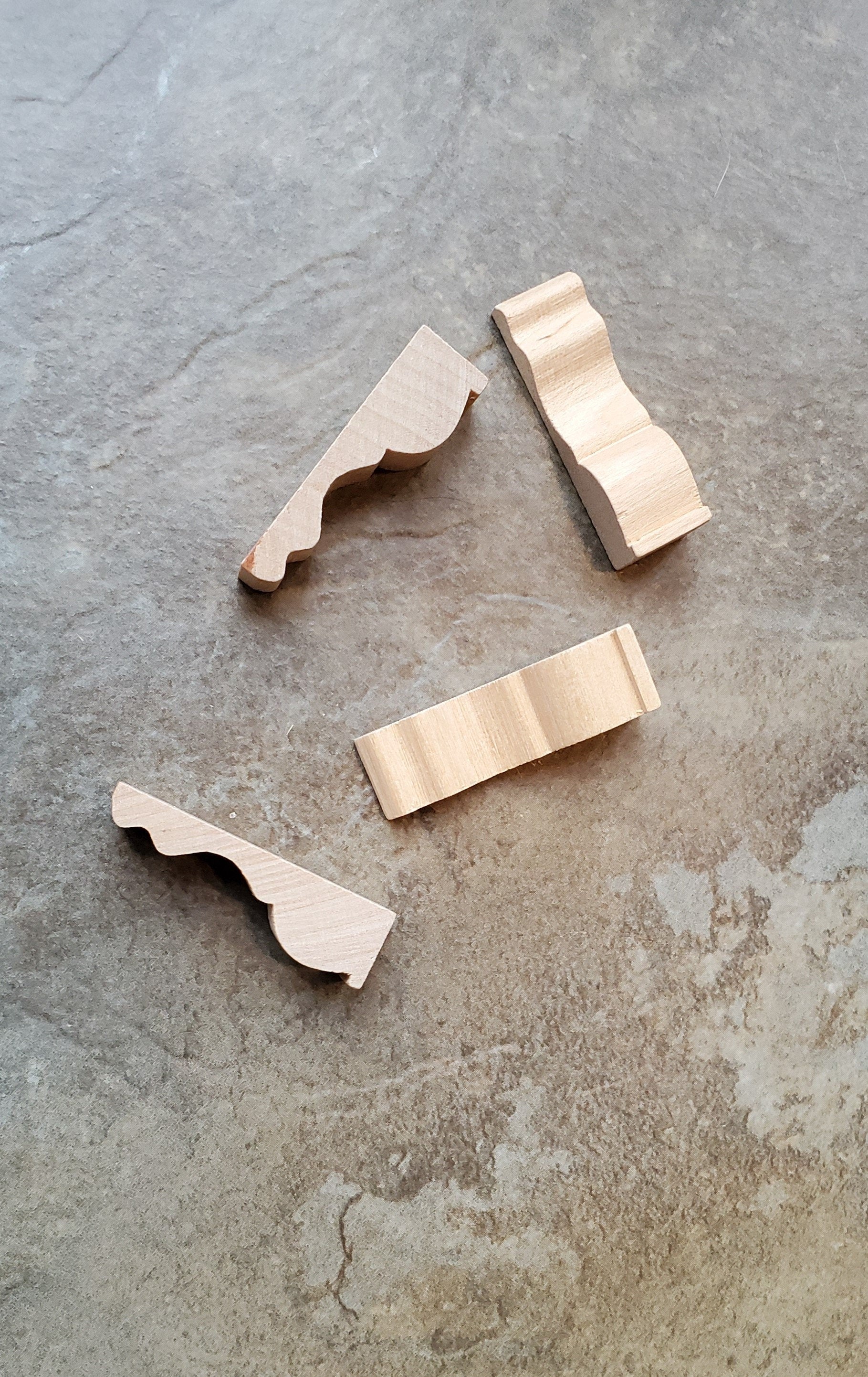 Dollhouse Miniature Wood Corbels or Decorative Brackets 1:12 Scale Set of 4