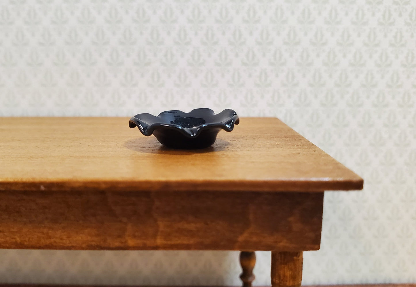Dollhouse Black Decorative Bowl Curvy Sides 1:12 Scale Miniature