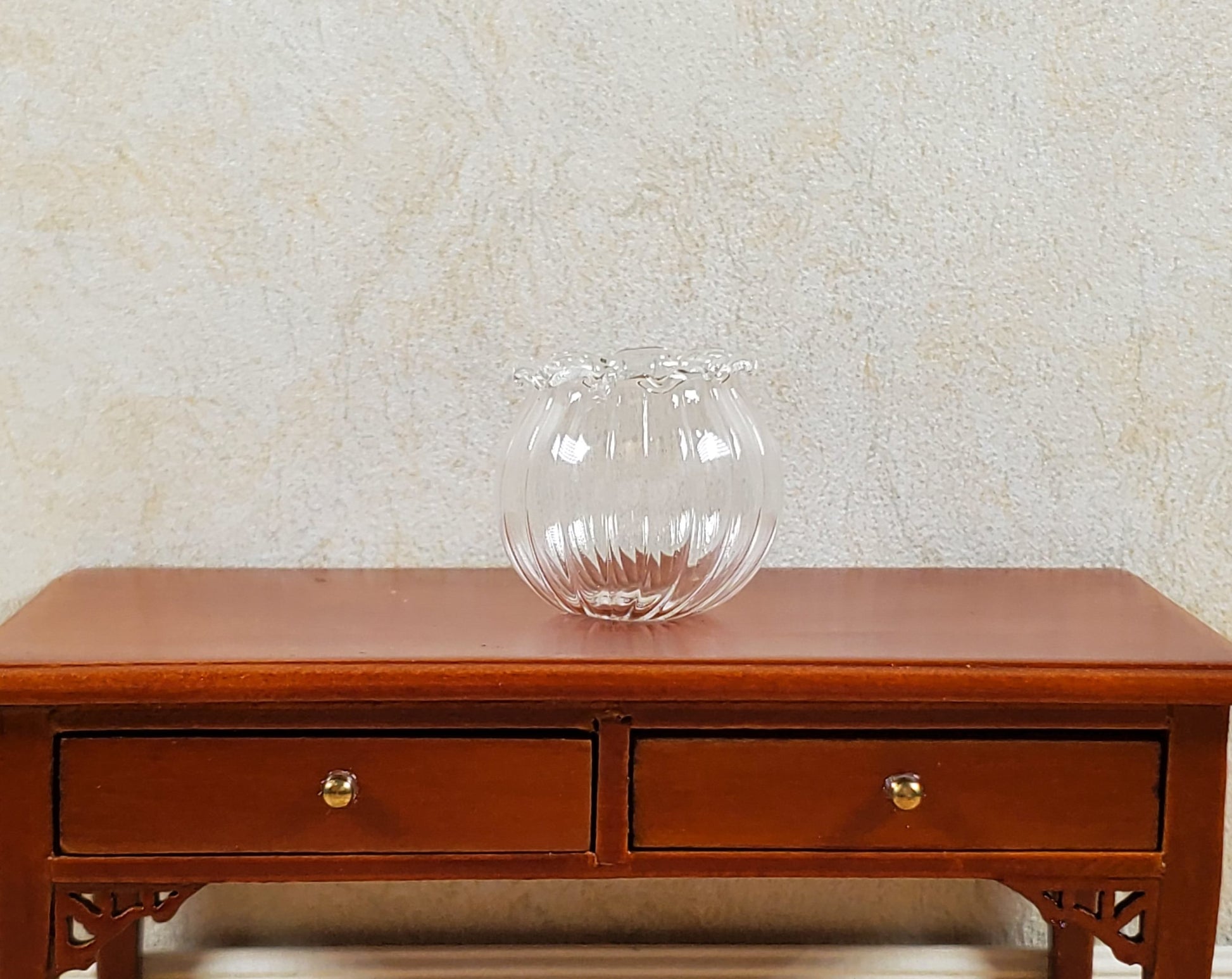 Dollhouse Large Clear Glass Round Ribbed Vase 1:12 Scale Miniature