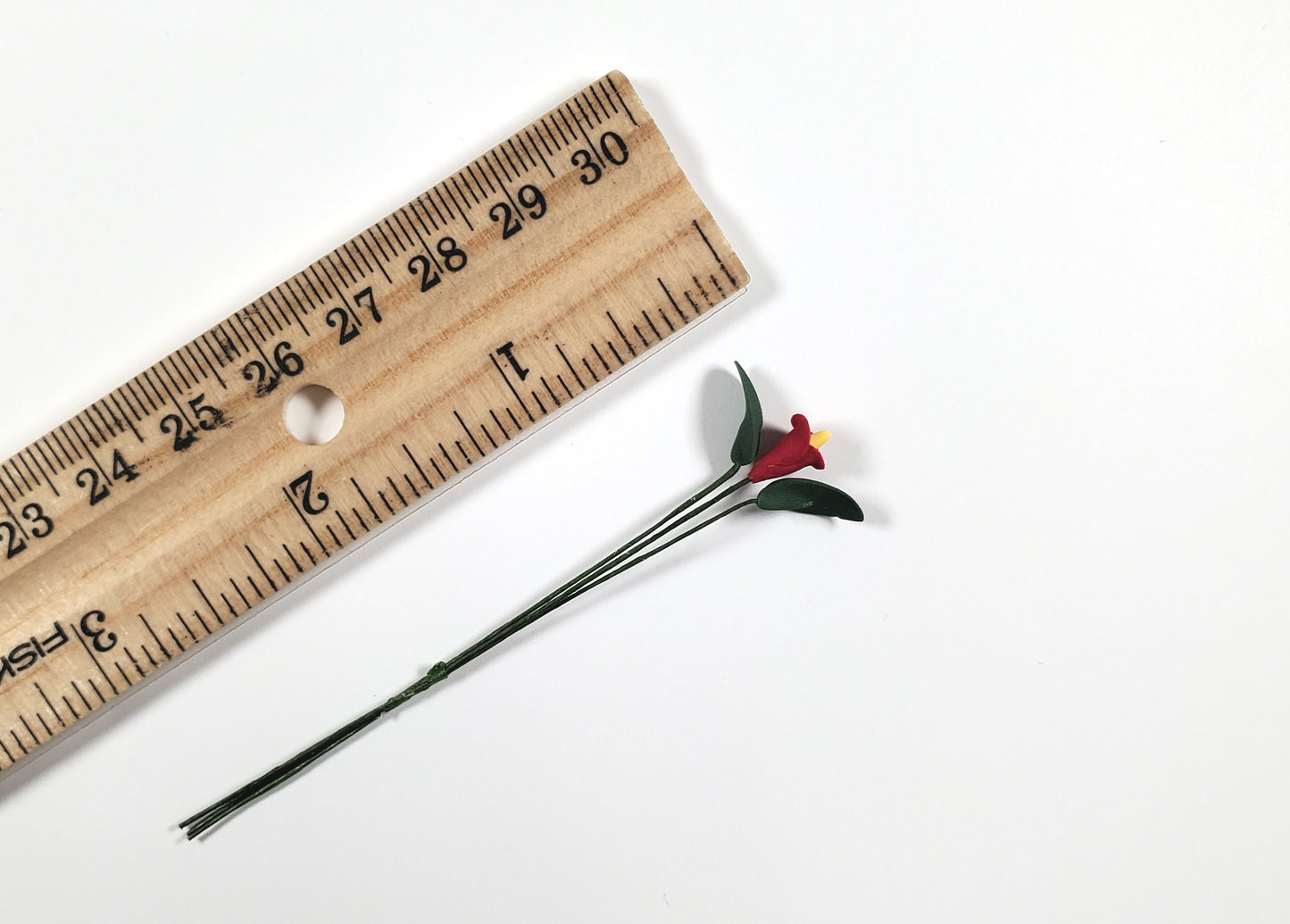 Dollhouse Red Calla Lily Single Stem with Foliage 1:12 Scale Miniature