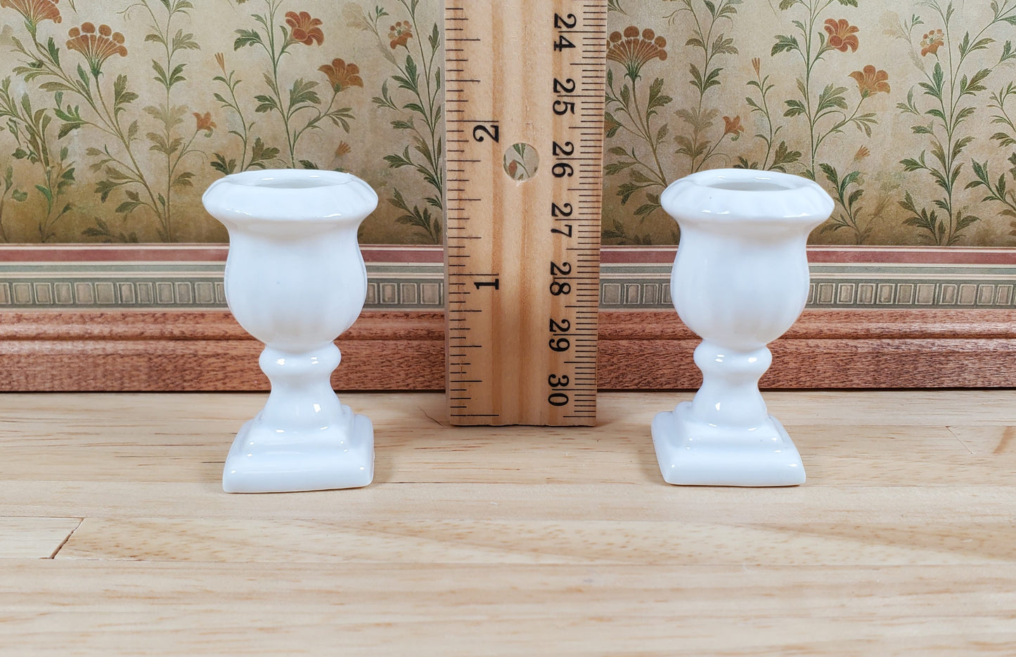 Dollhouse Large White Ceramic Urn Planter 1:12 Scale Miniature