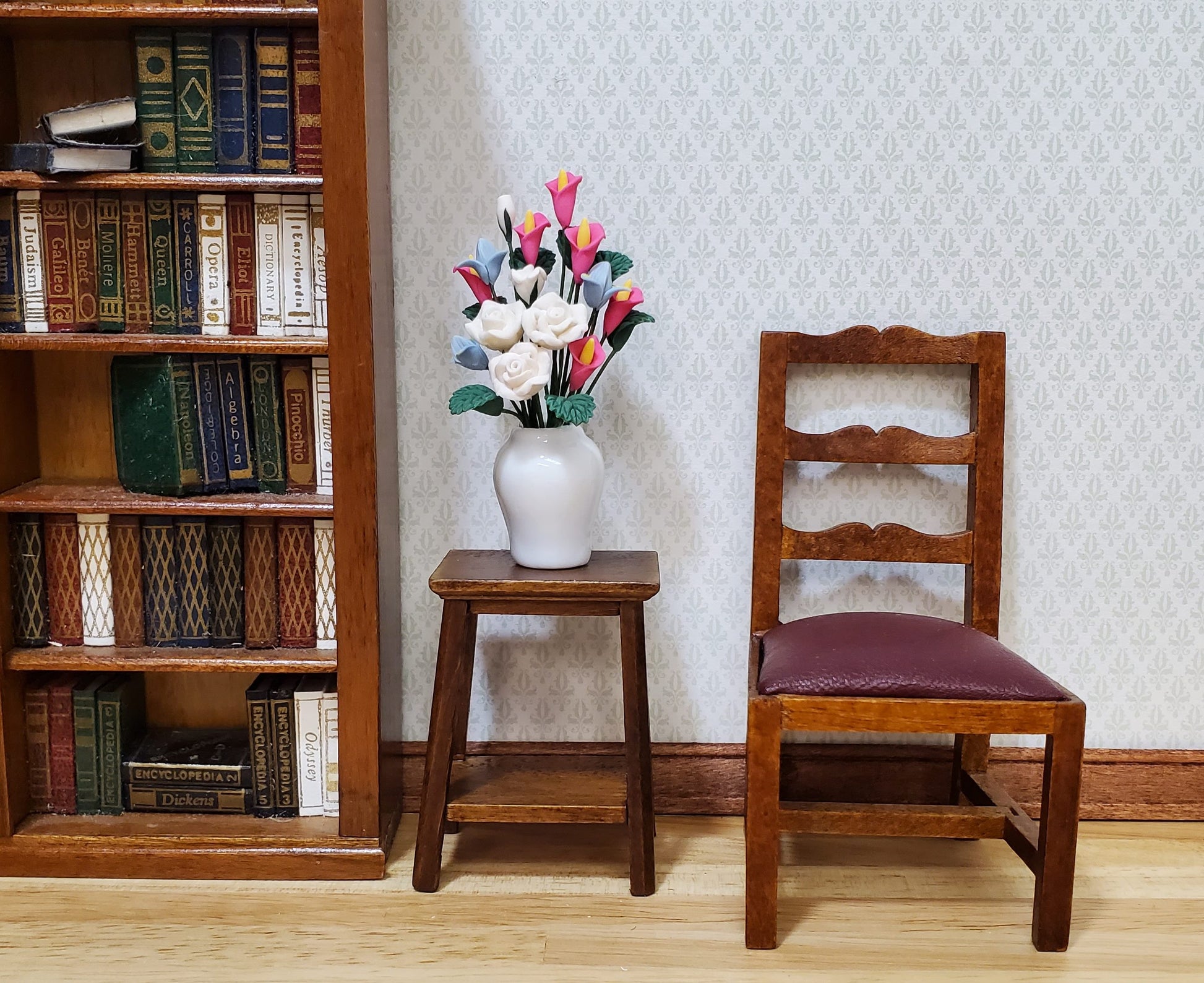 Dollhouse Large Vase of Flowers White Roses Calla Lilies 1:12 Scale Miniature