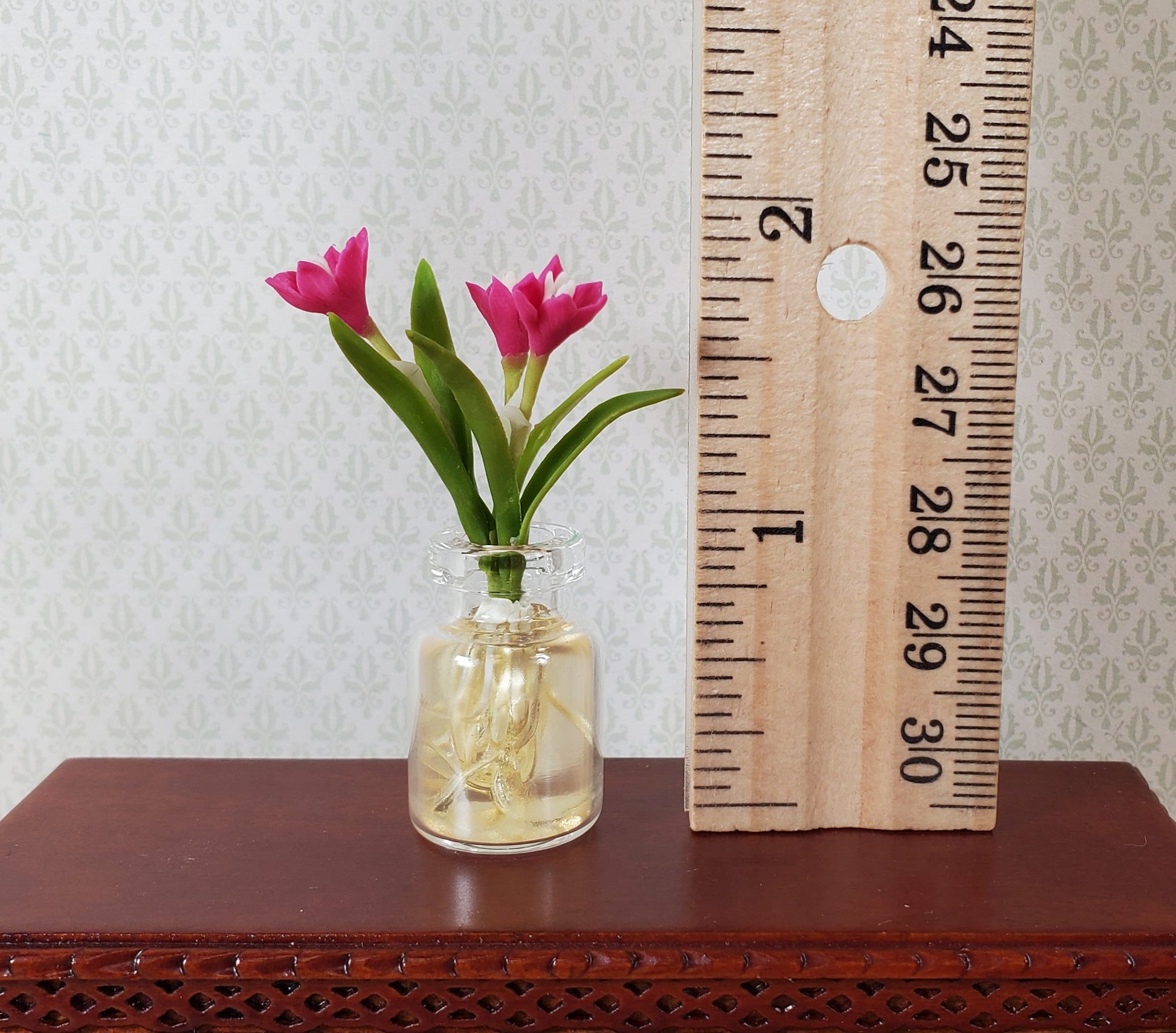 Dollhouse Magenta Tulip Bulbs in a Clear Glass Jar 1:12 Scale Miniature