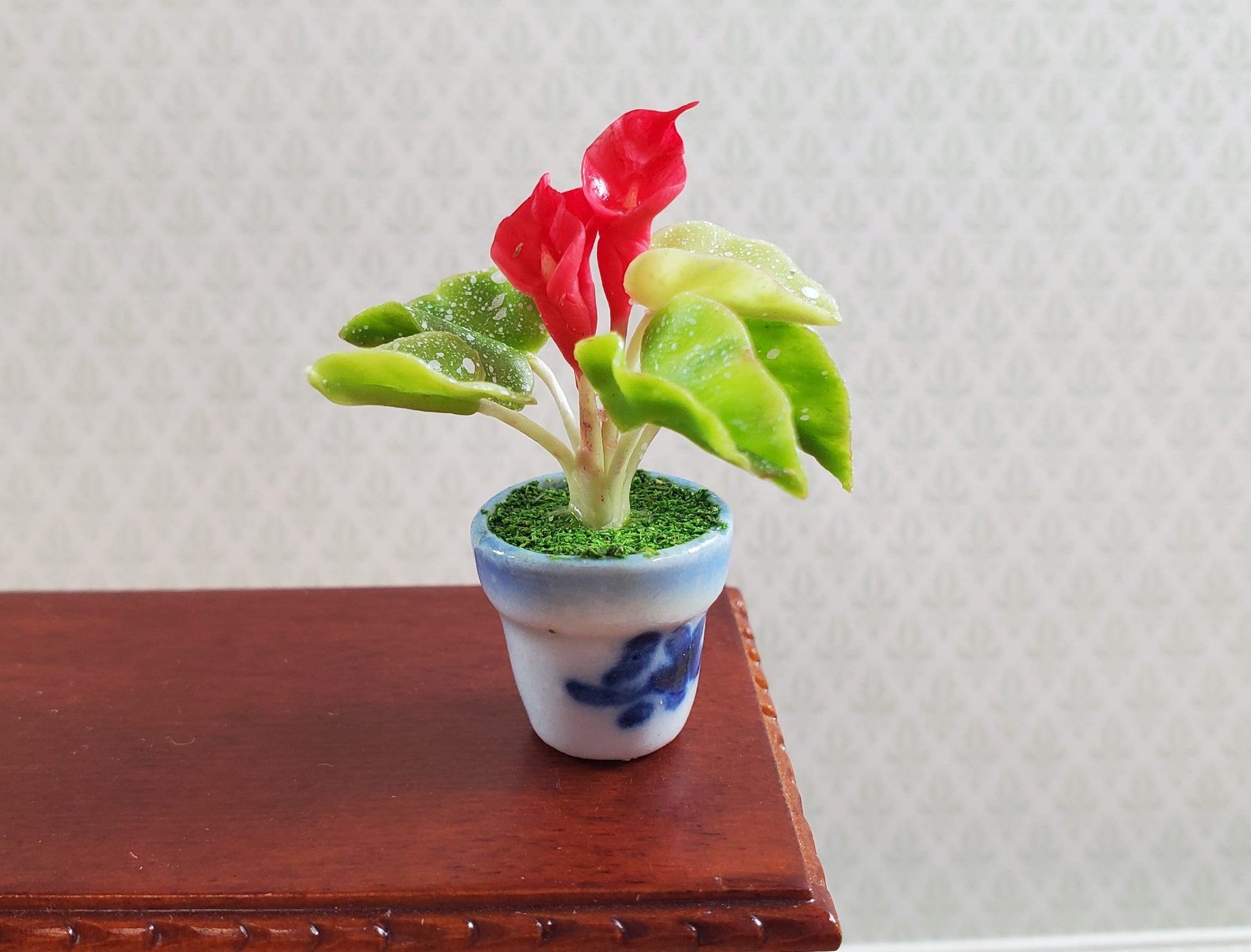 Dollhouse Potted Calla Lily Red Flowering Plant in Clay Pot 1:12 Scale Miniature