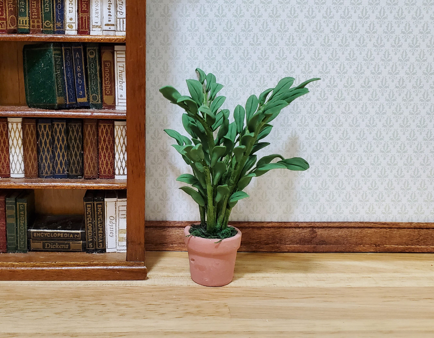 Dollhouse Potted Small Leaf Palm in a Terra Cotta Pot 1:12 Scale Miniature