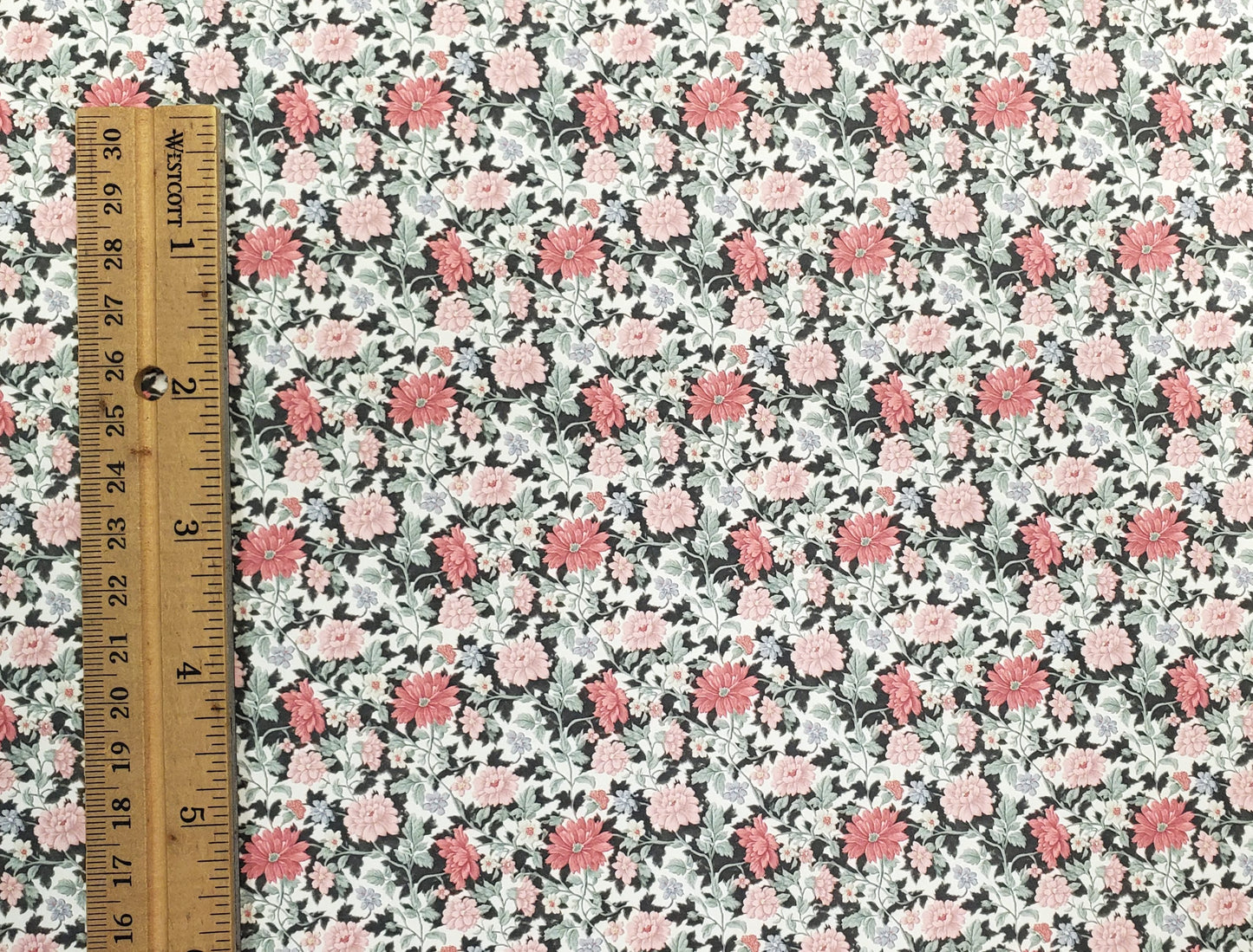 Dollhouse Wallpaper Coral Floral 1:12 Scale by MiniatureCrush