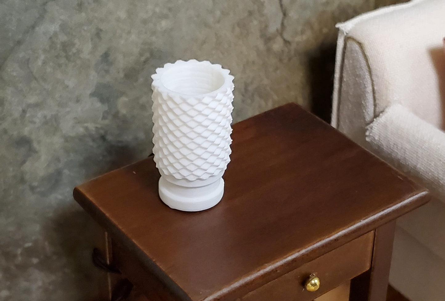 Dollhouse Modern Table Lamp White Cylinder 1:12 Scale Miniature 12 volt w/ Plug