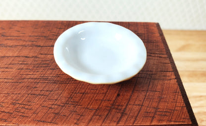 Dollhouse Pie Plate Ceramic Pale Yellow 1:6 Scale Miniature Kitchen Accessory