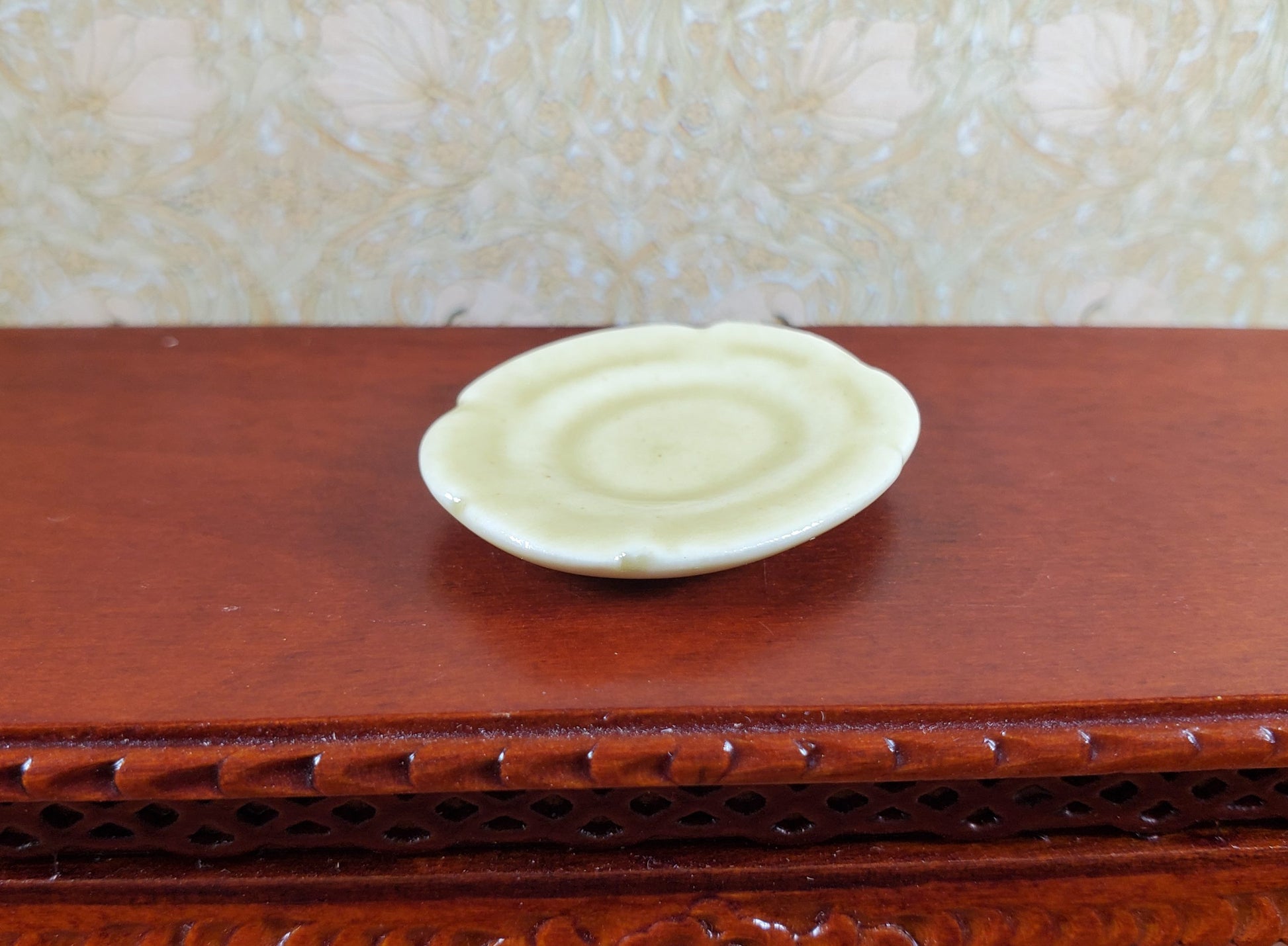 Dollhouse Light Brown Ceramic Serving Platter Scallop Edge 1:12 Scale Miniature