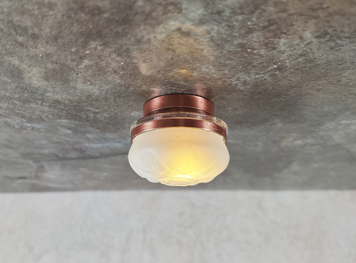 Dollhouse Frosted Ceiling Light Round Copper Wand Battery 1:12 Scale Miniature