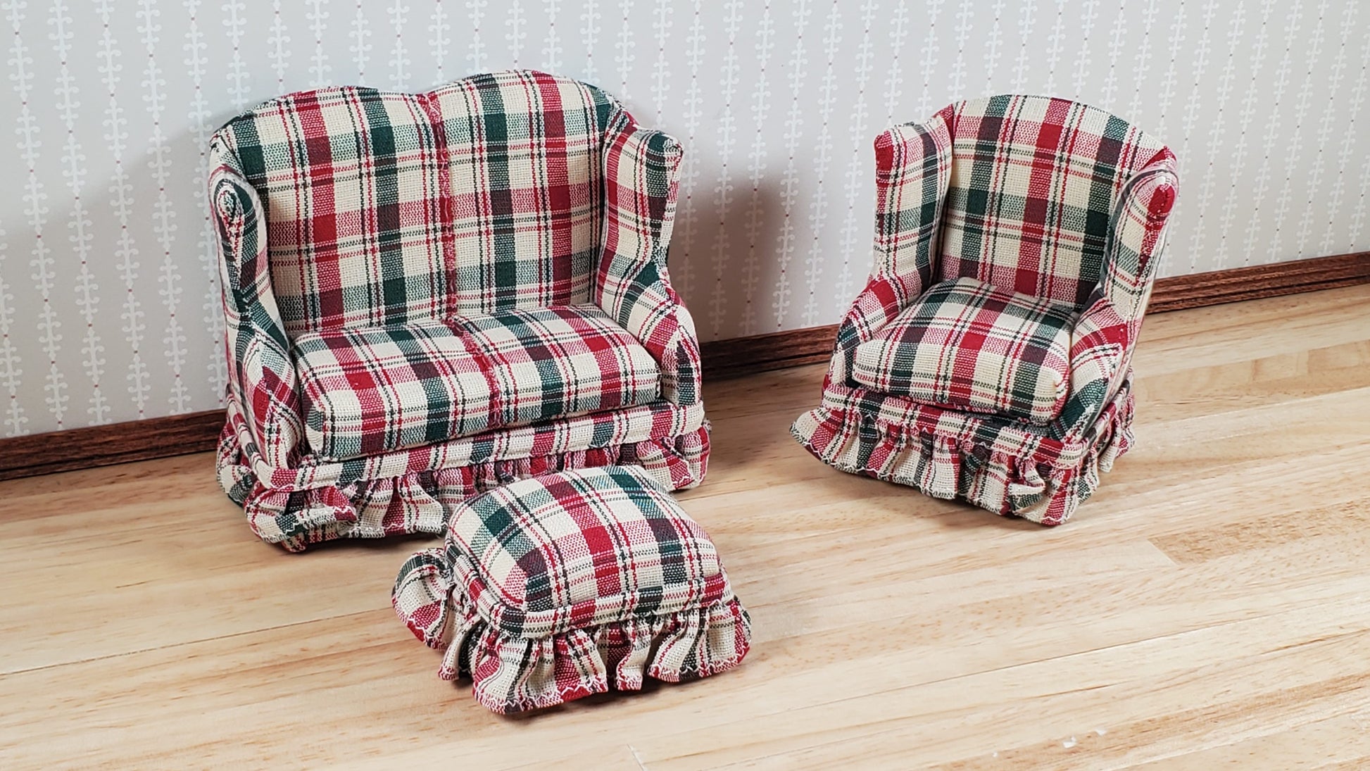 Dollhouse Small Sofa Chair Ottoman Red Green Plaid 1:12 Scale Miniature Furniture