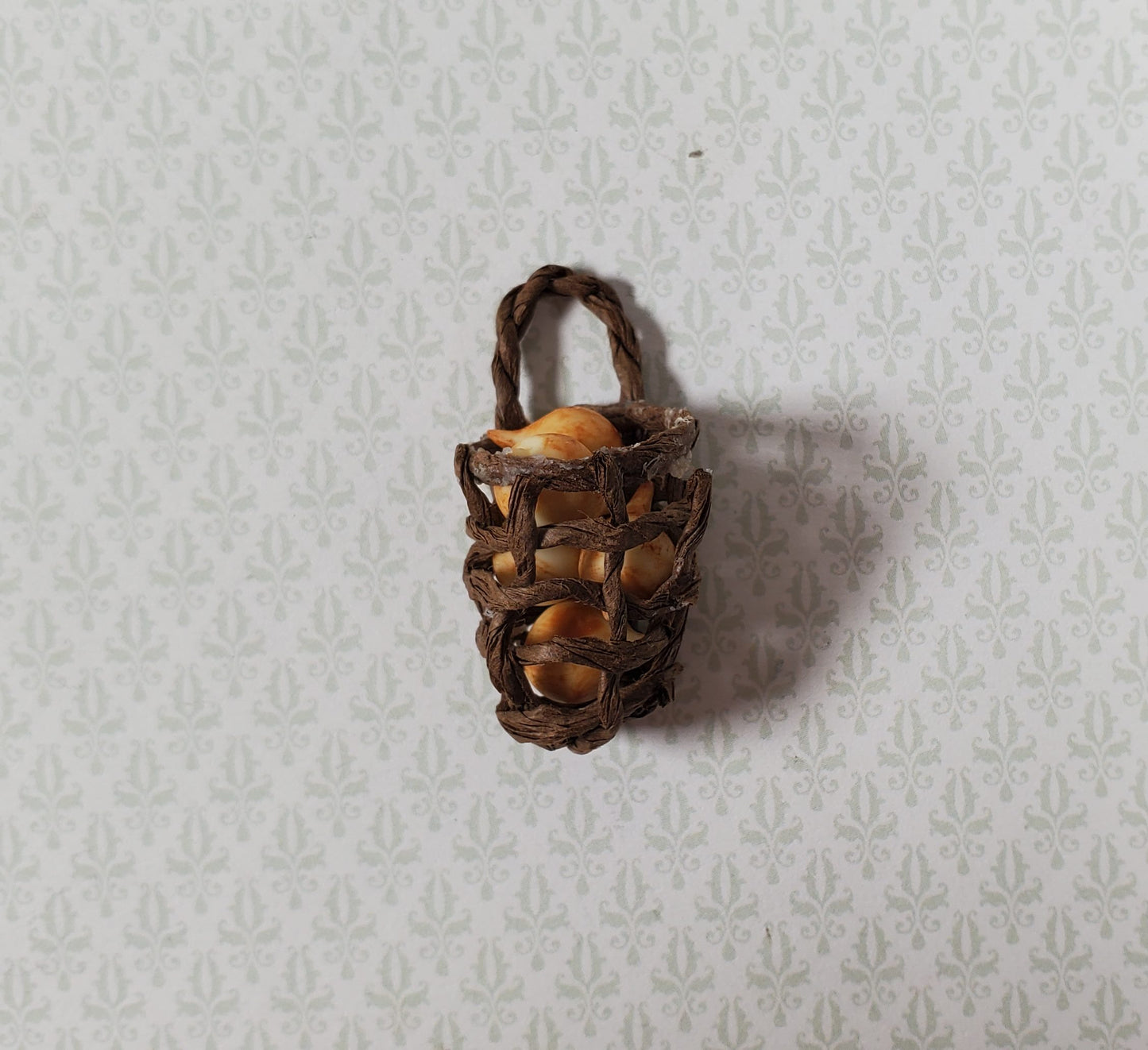 Dollhouse Shaker Twine Onion Basket 1:12 Scale Miniature Kitchen
