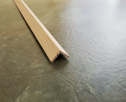 Dollhouse Miniatures Corner Trim Molding 3/8" x 3/8" x 18" long 1:12 Scale 70295