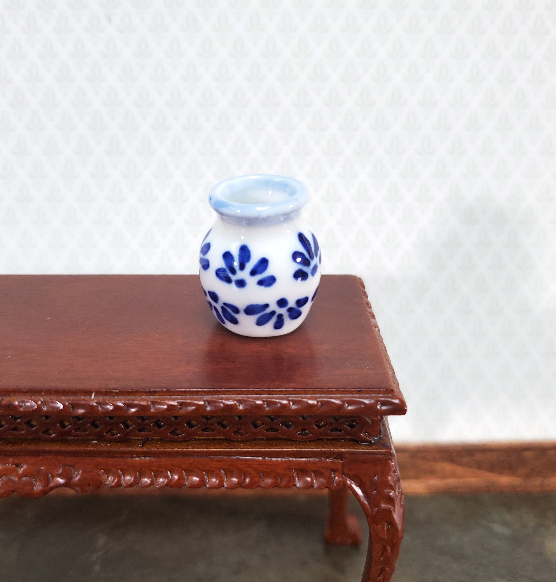 Dollhouse Vase Blue & White Ceramic Decorative for Flowers 1:12 Scale Miniature
