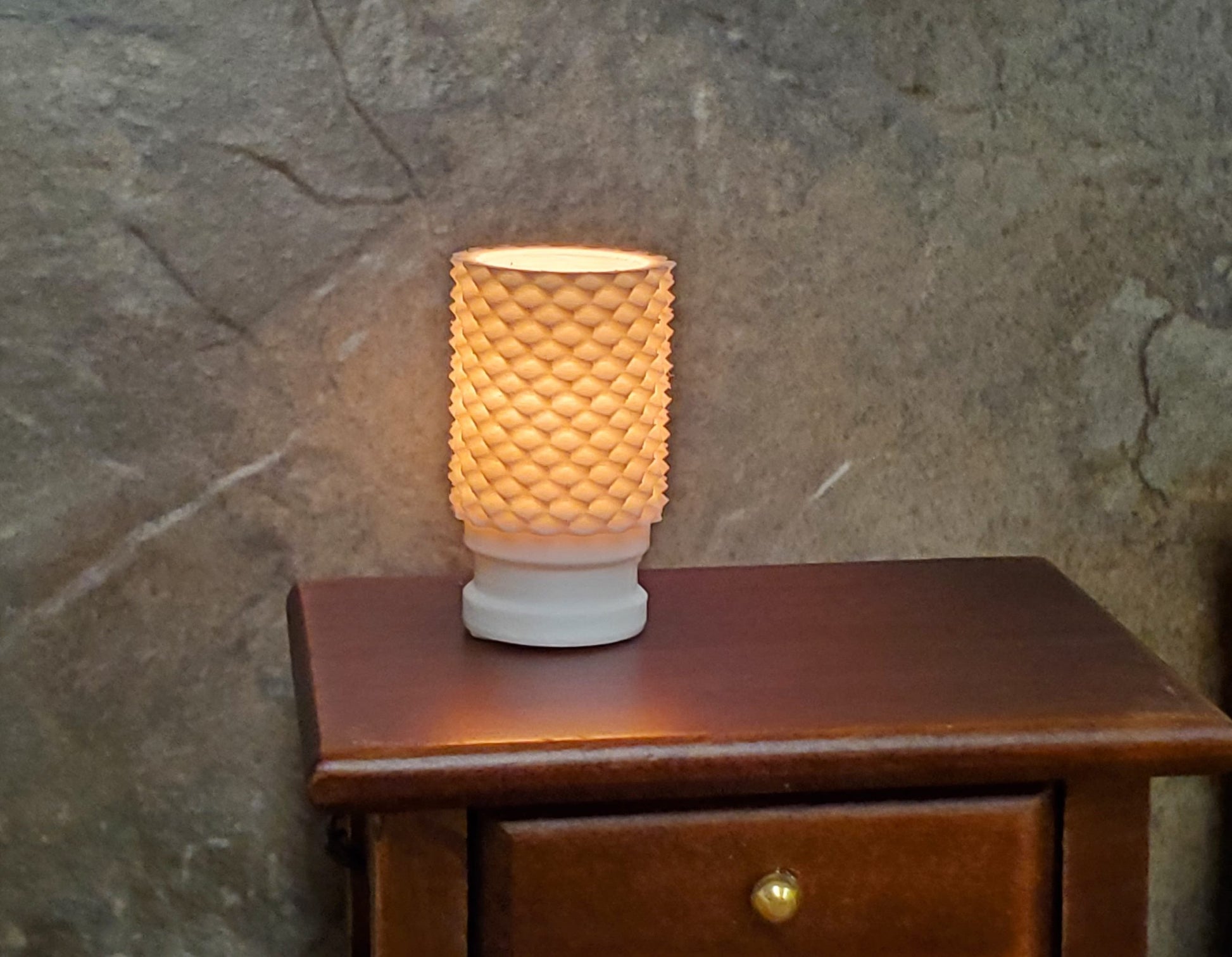 Dollhouse Modern Table Lamp White Cylinder 1:12 Scale Miniature 12 volt w/ Plug