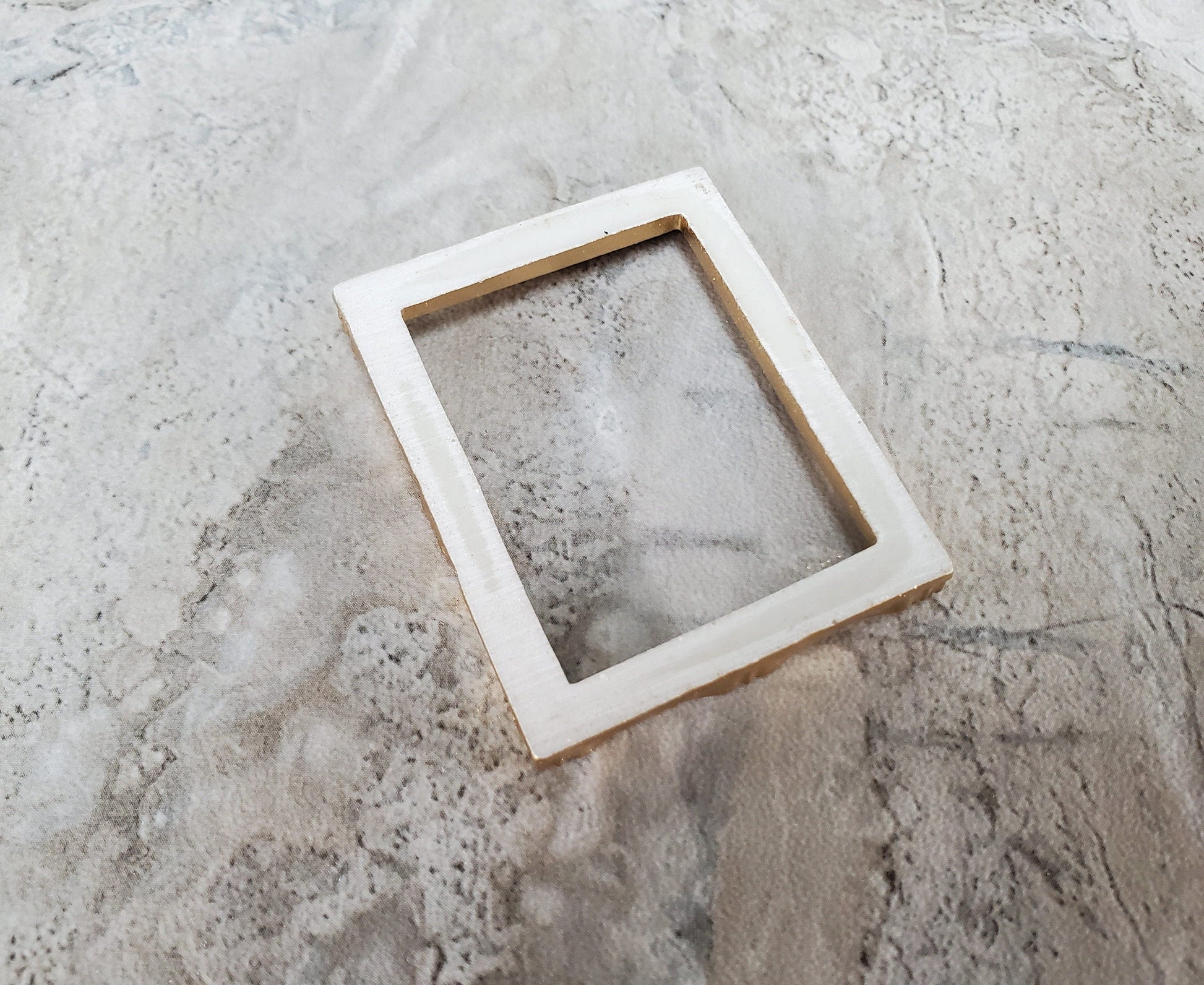 Dollhouse Picture Frame Gold for Paintings Medium Size 1:12 Scale Miniature