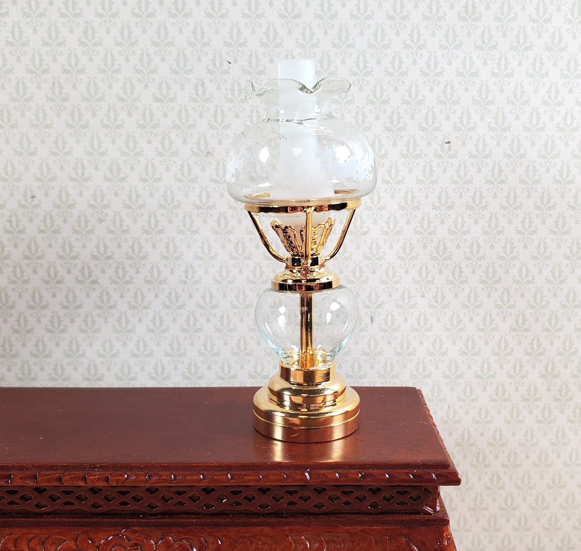 Dollhouse Light Hurricane Oil Lamp Battery Operated 1:12 Scale Gold