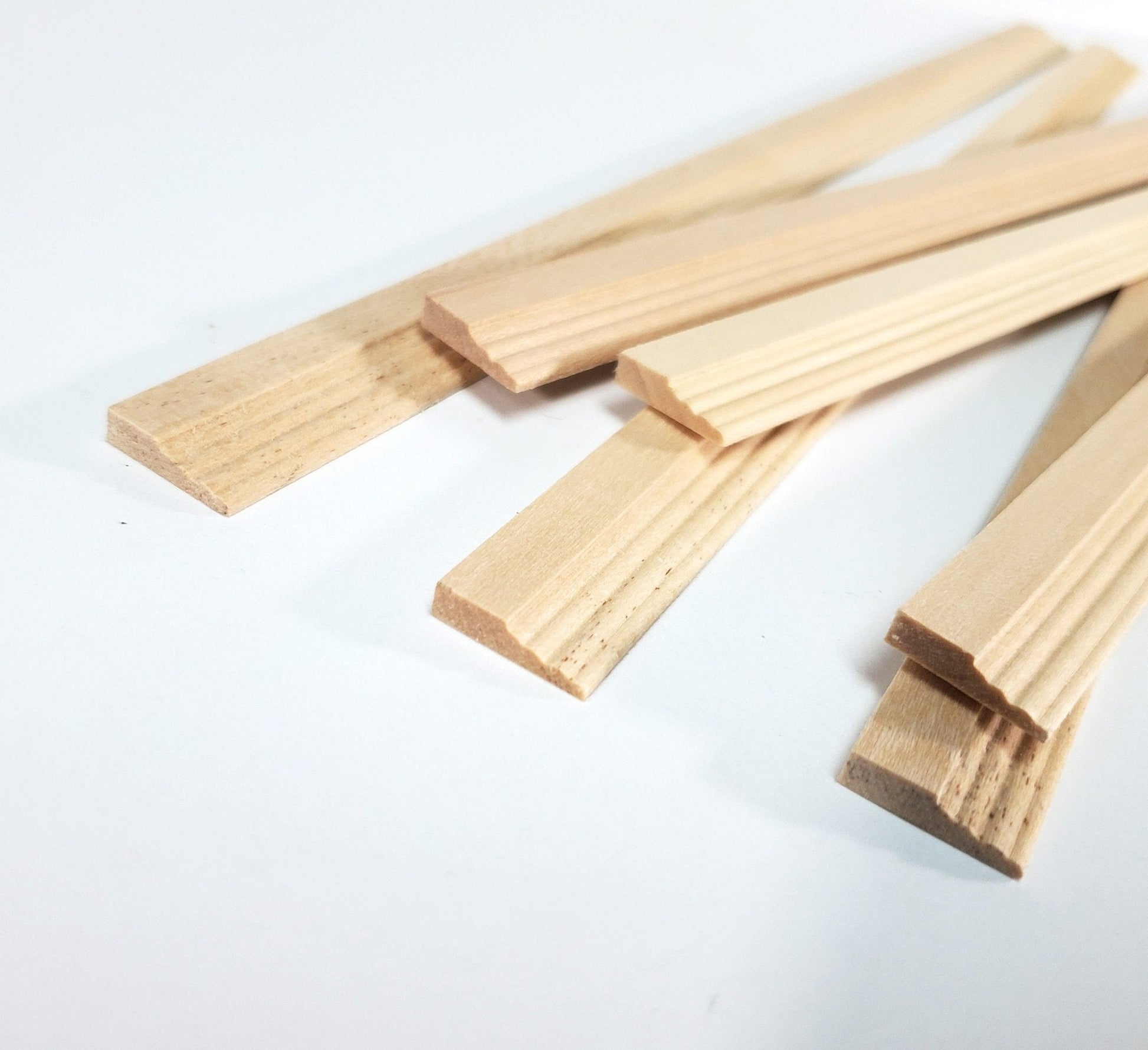 Dollhouse Baseboard Skirting Trim Molding 5/8" wide x 12" long 6 Pieces 1:12 Scale 7018 - Miniature Crush
