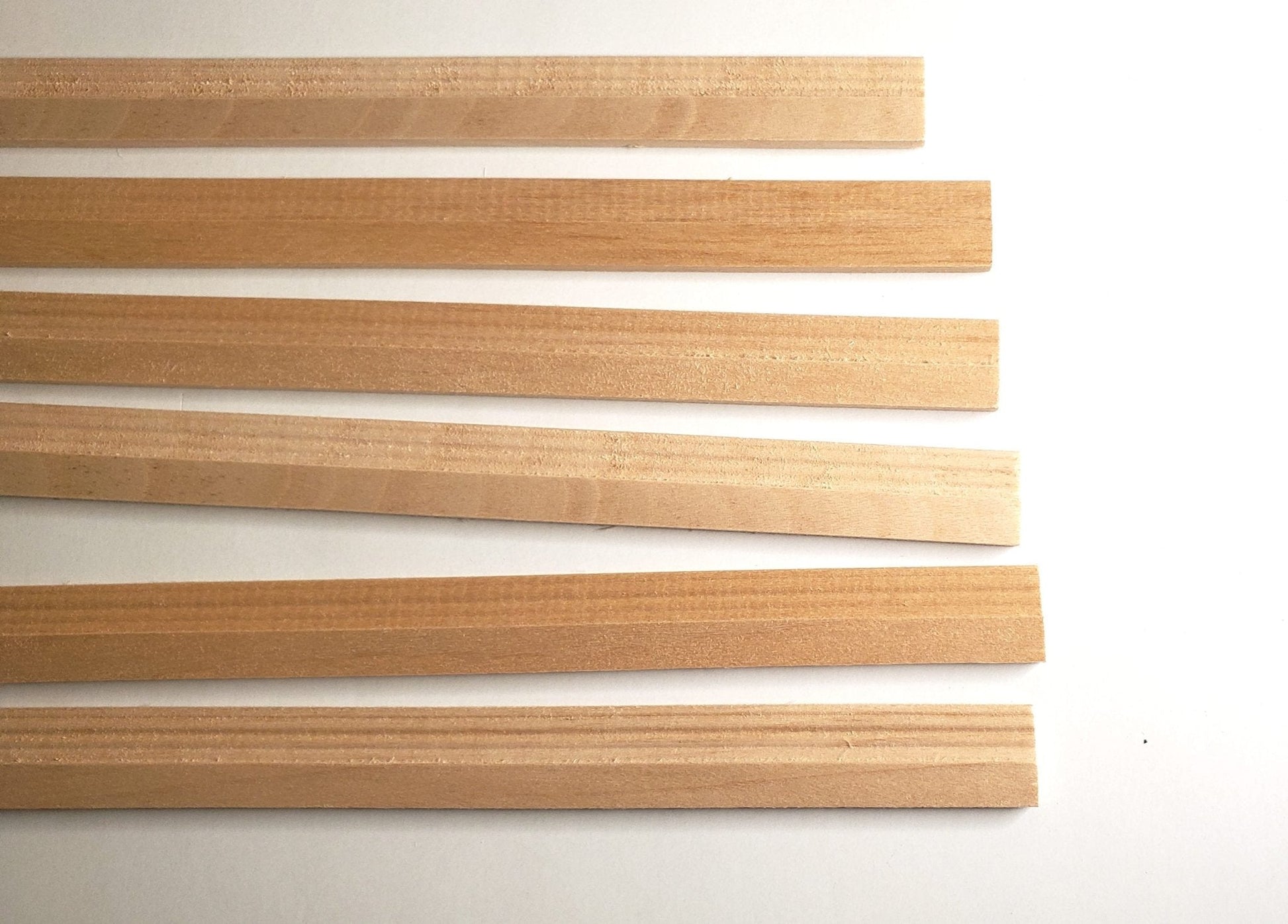 Dollhouse Baseboard Skirting Trim Molding 5/8" wide x 18" long 6 Pieces 1:12 Scale - Miniature Crush