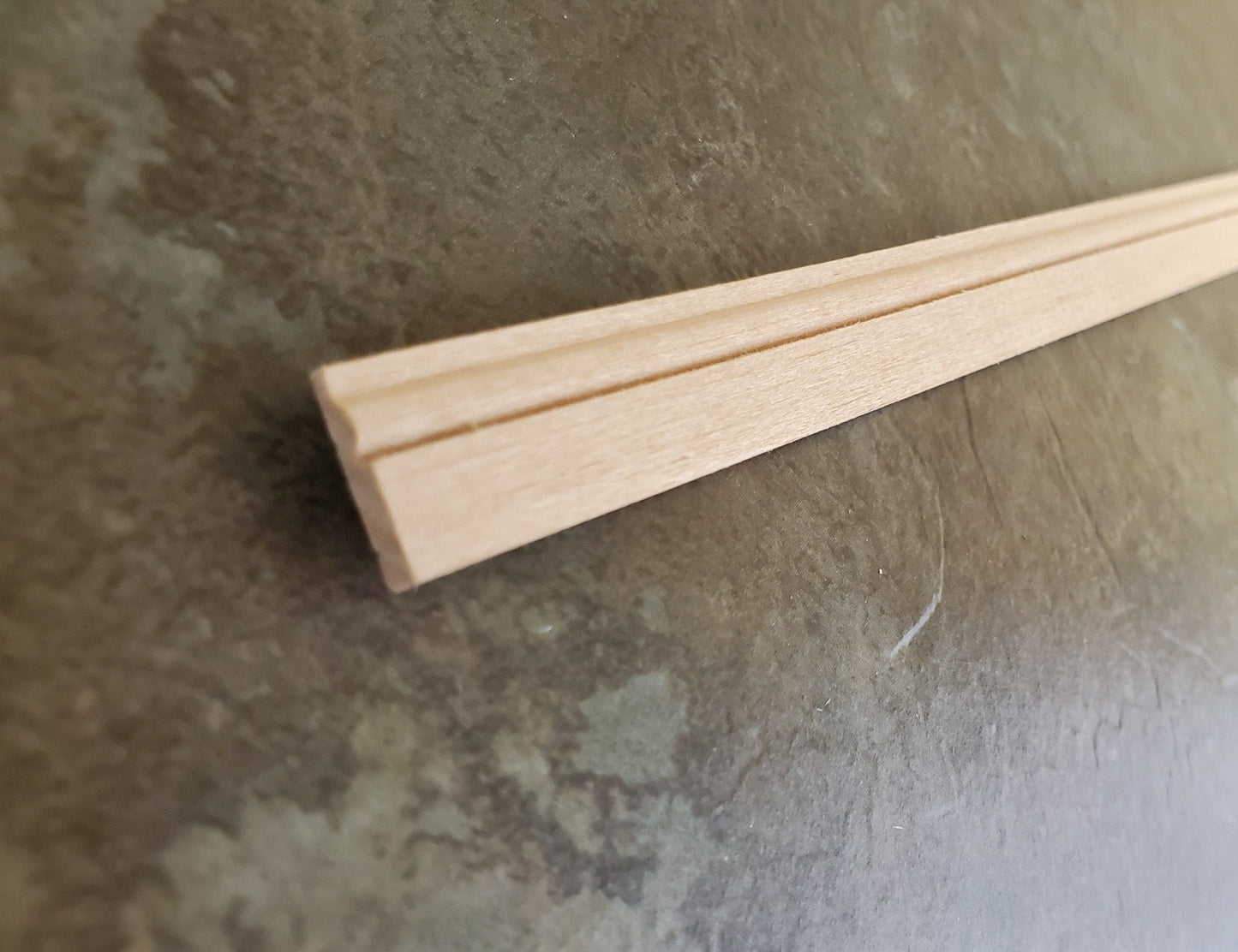 Dollhouse Baseboard Trim Molding 12mm x 45cm long 1:12 Scale Skirting - Miniature Crush