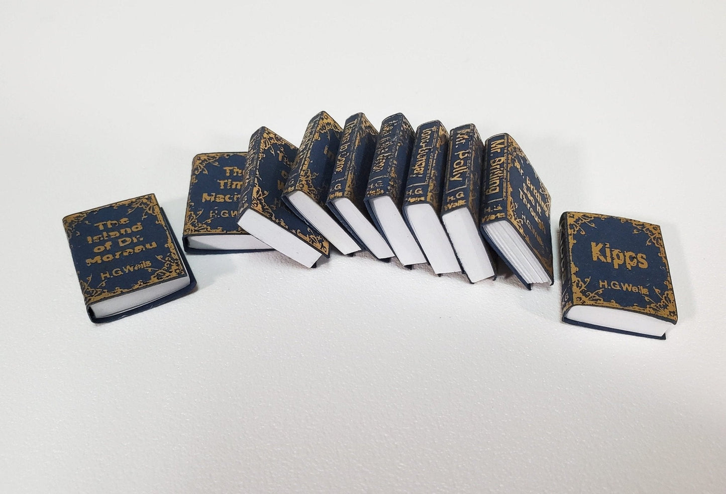 Dollhouse Book Set x10 HG Wells Time Machine Invisible Man 1:12 Scale (blank inside) - Miniature Crush