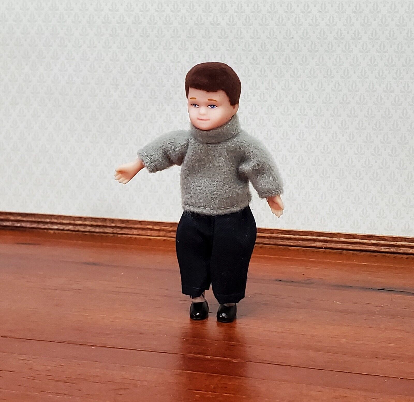 Dollhouse Boy Doll Modern Young Brother Vinyl 1:12 Scale Removable Clothes - Miniature Crush