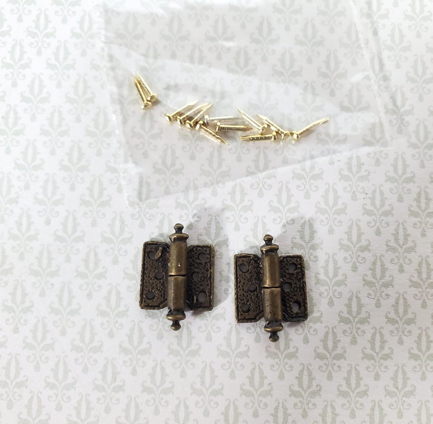 Dollhouse Butterfly Hinge Working Antique Style Bronze 1:12 Scale Includes Nails S1508 - Miniature Crush