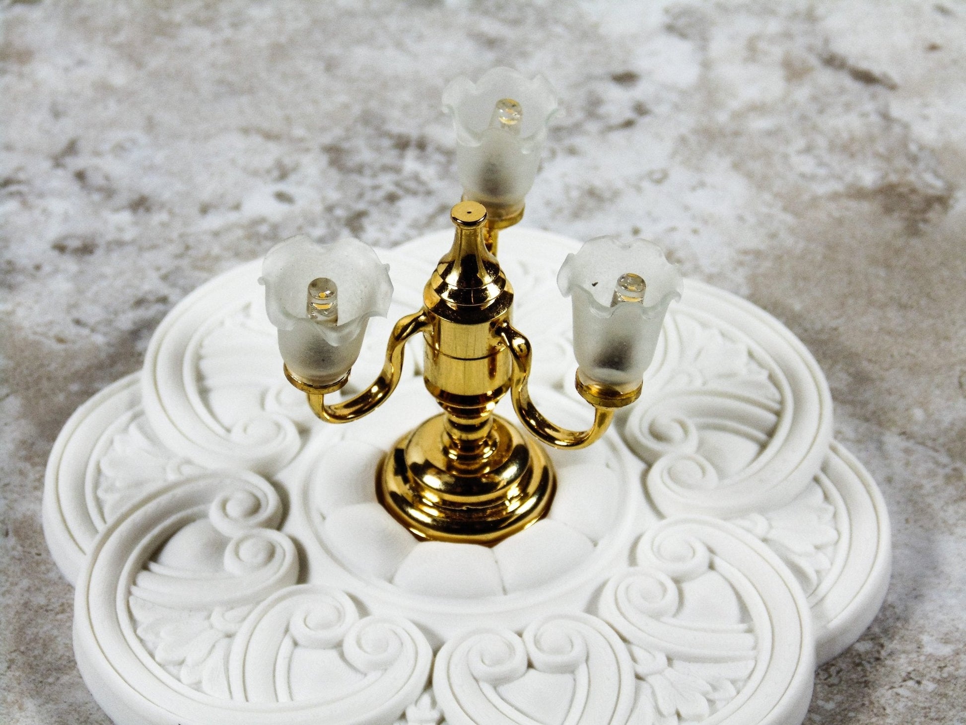 Dollhouse Ceiling Rose Medallion for Battery Lights 1:12 Scale Miniature MC178 - Miniature Crush