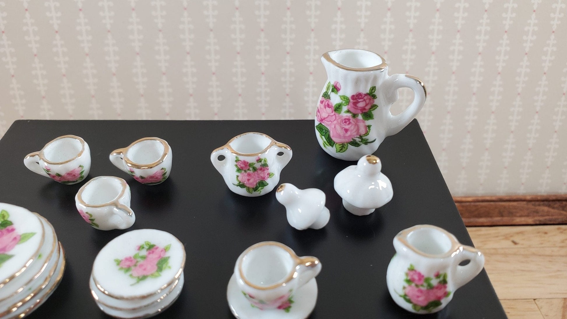 Dollhouse Coffee Set Dinner Plates "English Rose" Ceramic 1:12 Scale Miniature - Miniature Crush