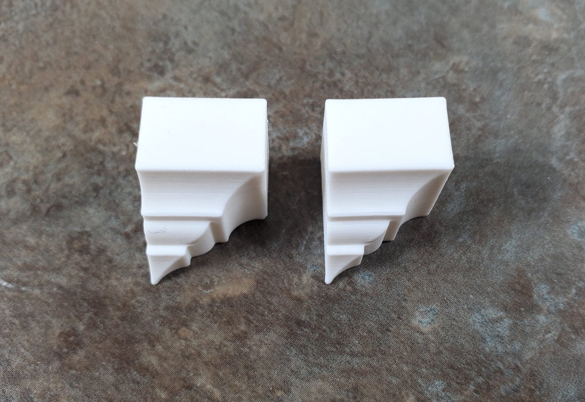 Dollhouse Corner Ceiling Blocks for Crown Molding 2 Inside Pieces 1:12 Scale 053 - Miniature Crush